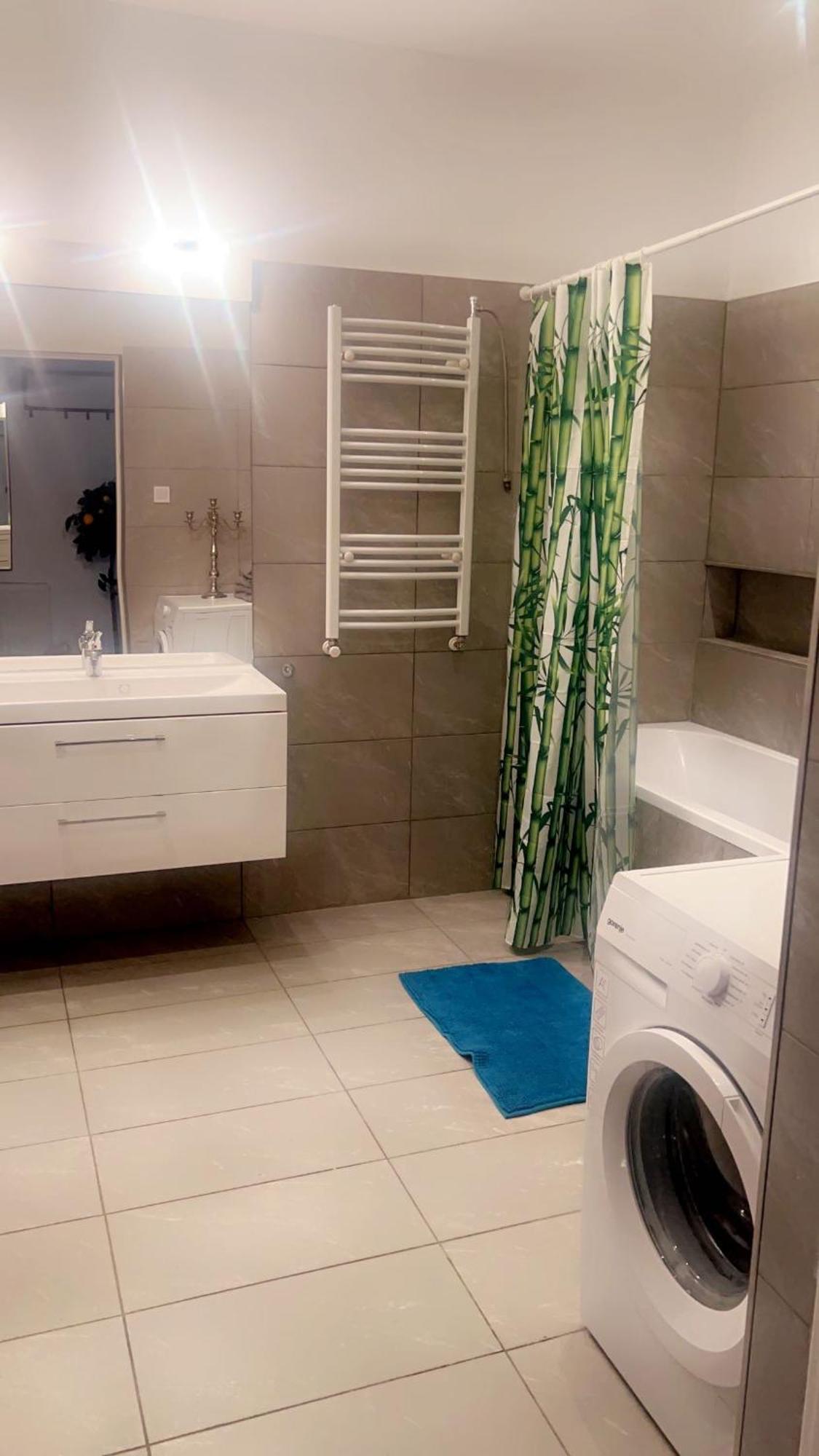 City Apartment *