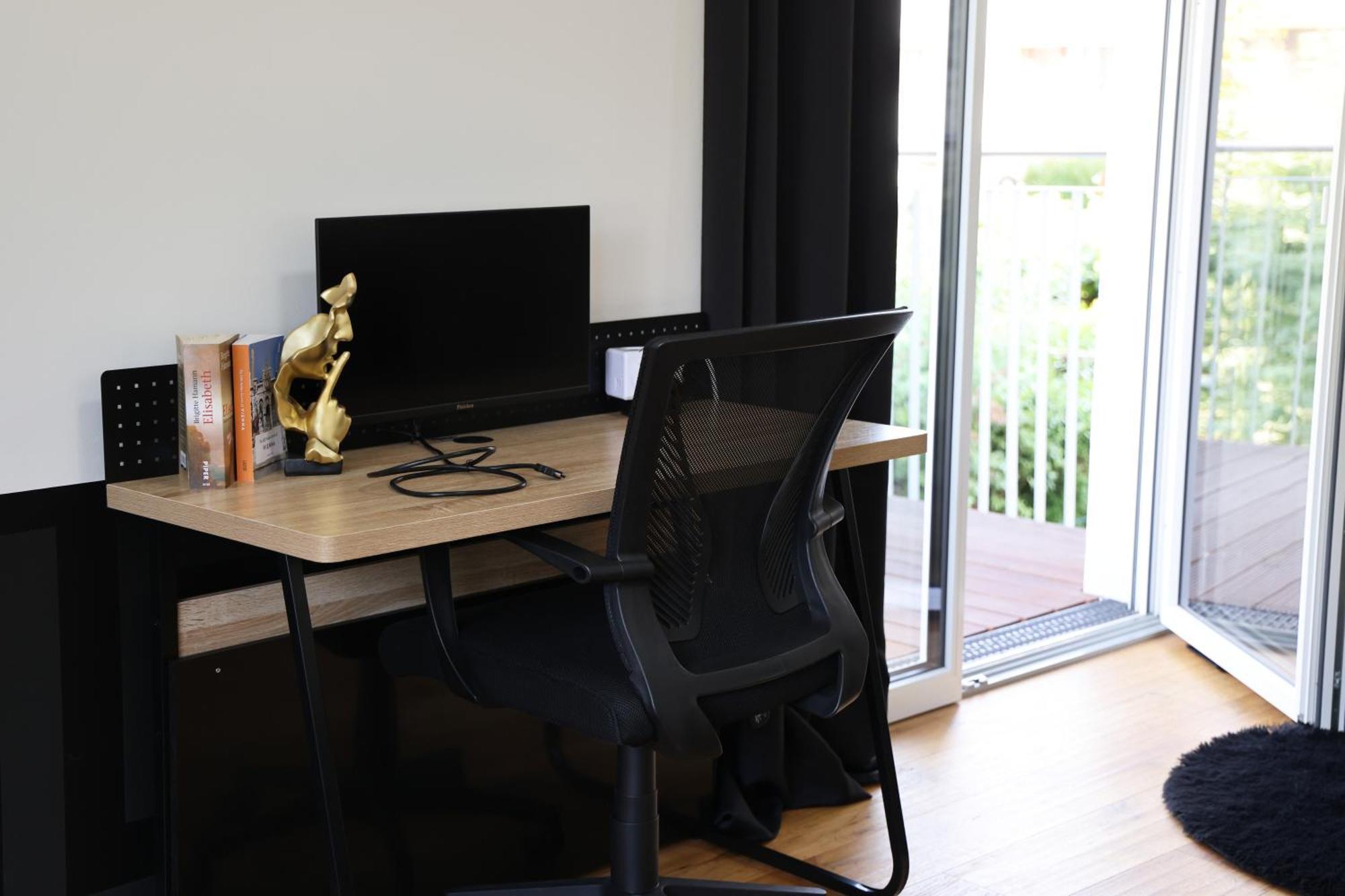 Vienna's Modern Black Beauty - Couples & Family-friendly Apartamento *