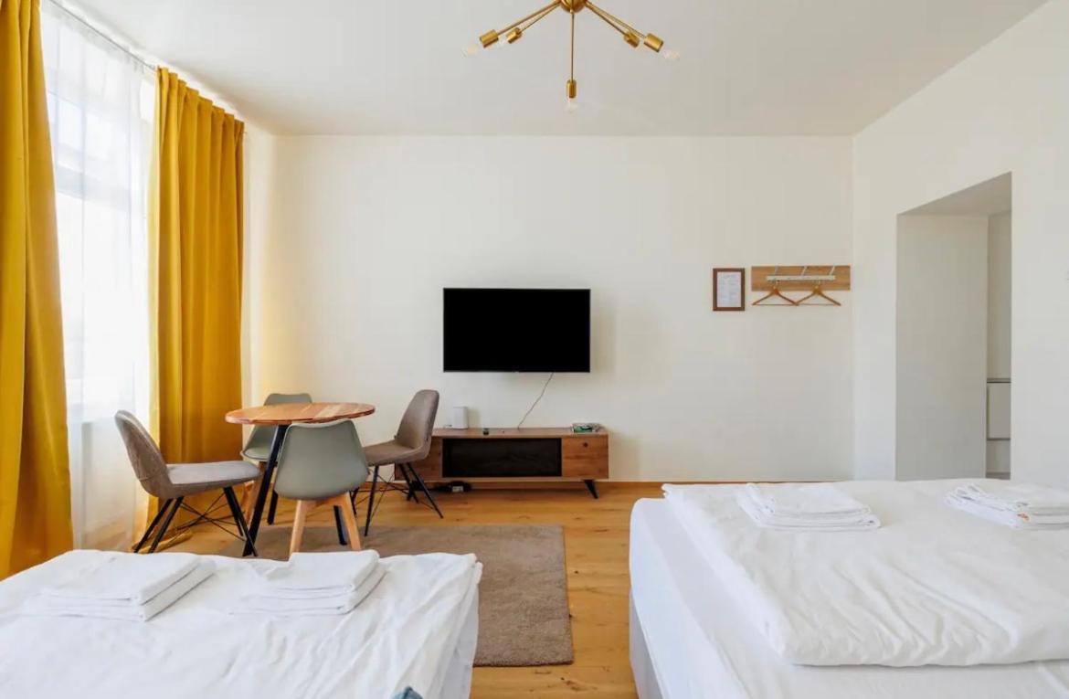 Near Hauptbahnhof - Kingsize Bed Apartment *