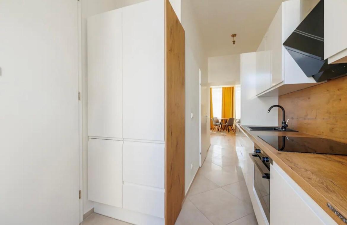 Near Hauptbahnhof - Kingsize Bed Vienna