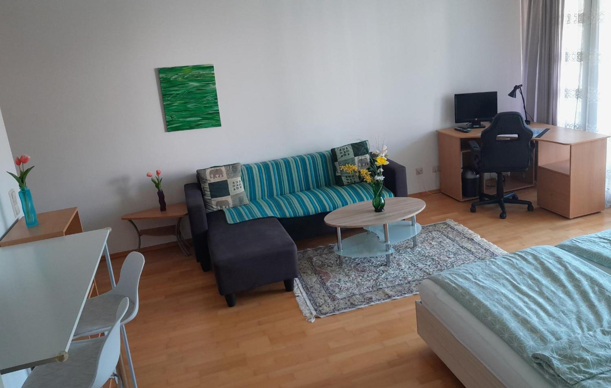 Apartment Serviced With Sunny Balcony