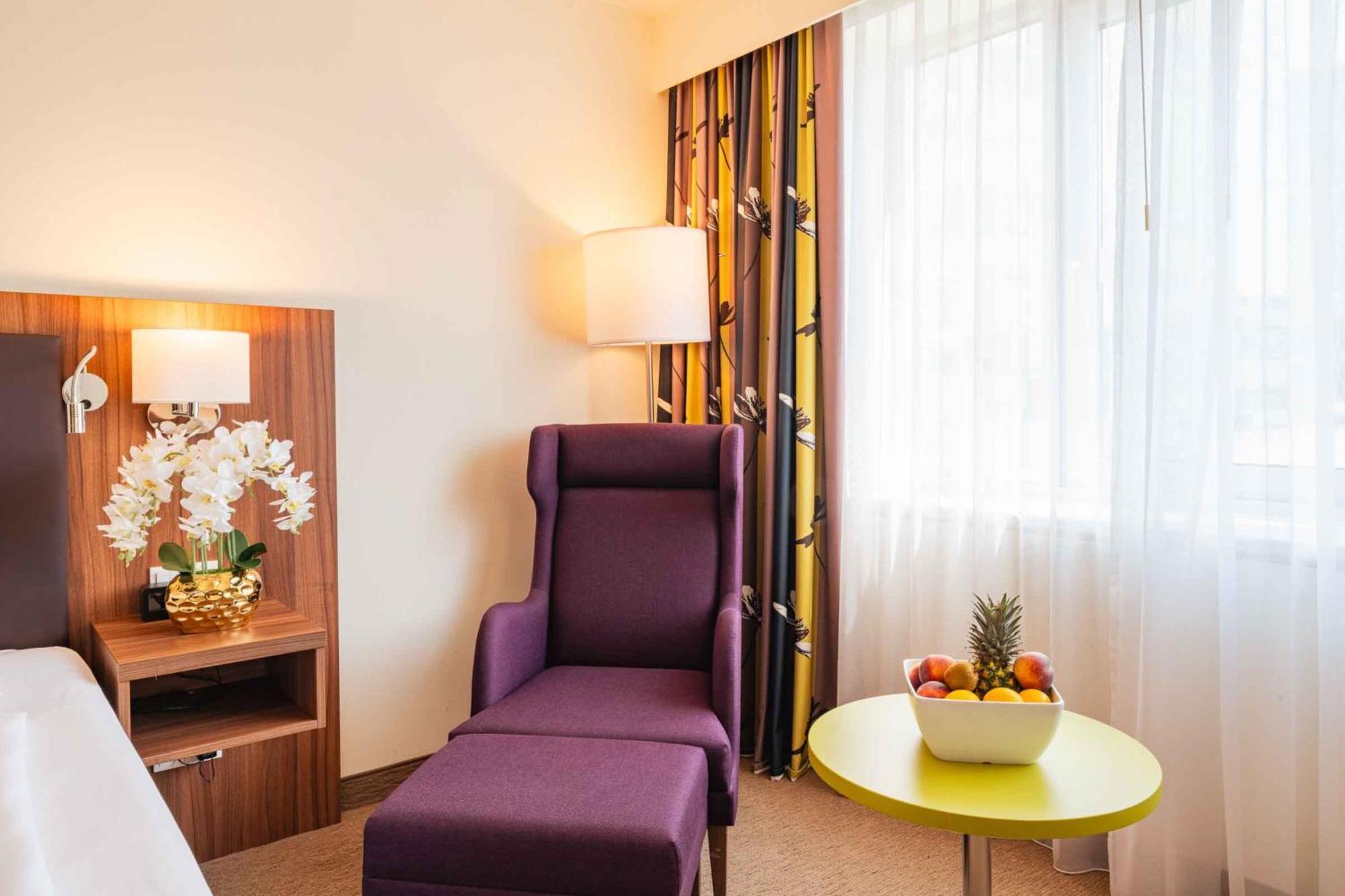 Hotel Plaza Premium 4*