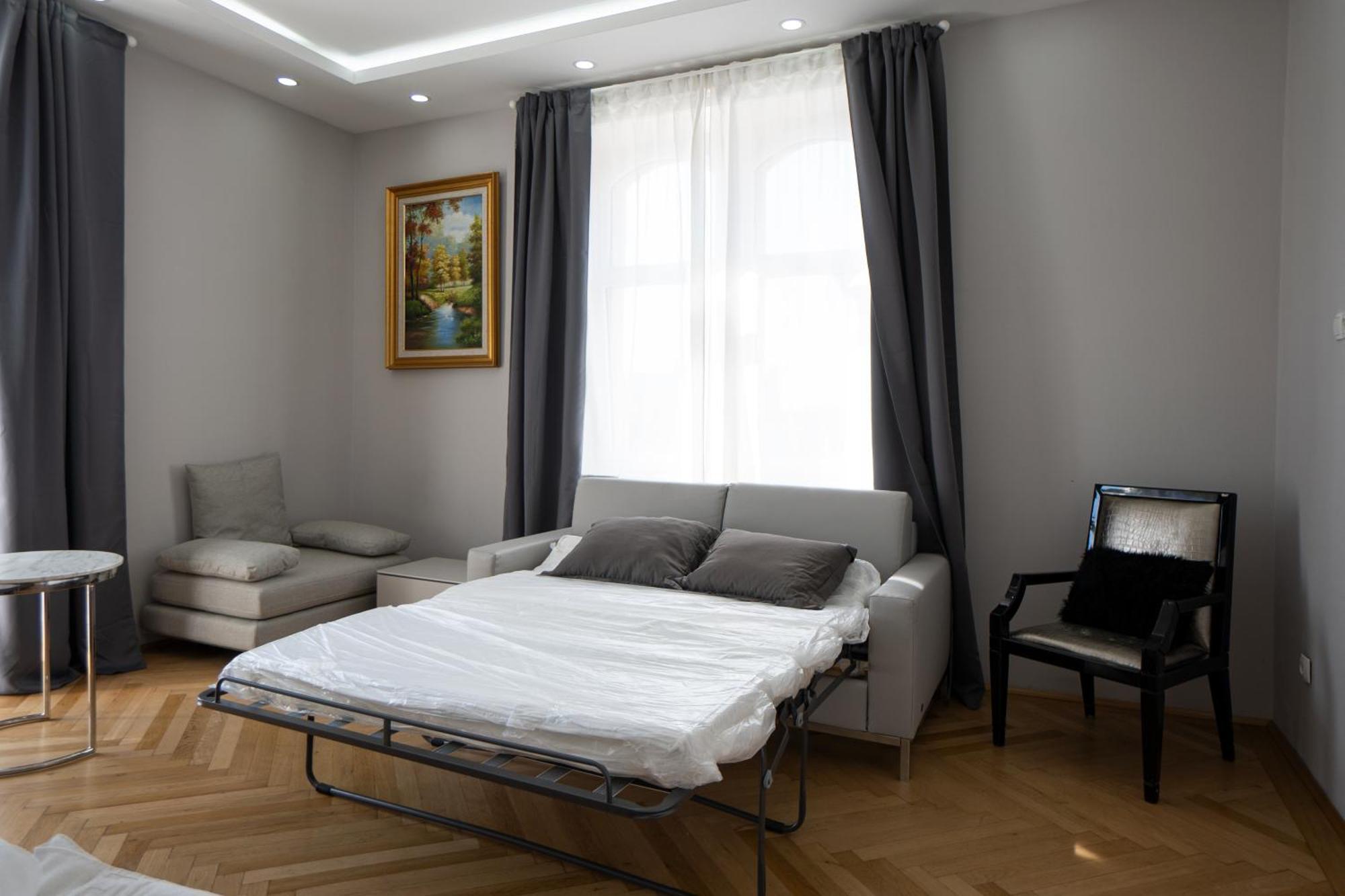 Charming 2-room With Balcony, 15 Min To Center Appartamento