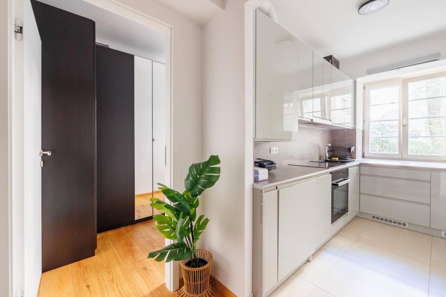 Near Metro - Netflix - Free Wifi Apartment