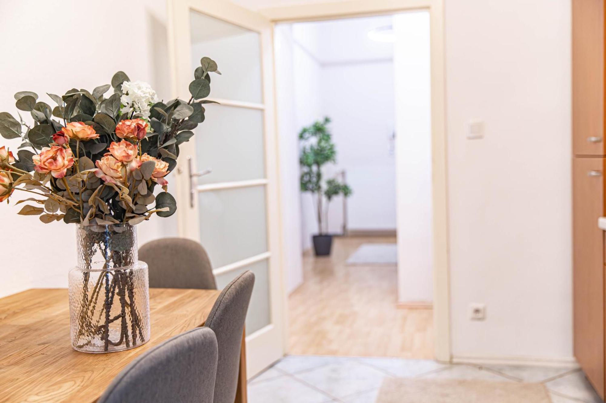 Stylish Apartment, Next To Schloss Belvedere Apartment Vienna