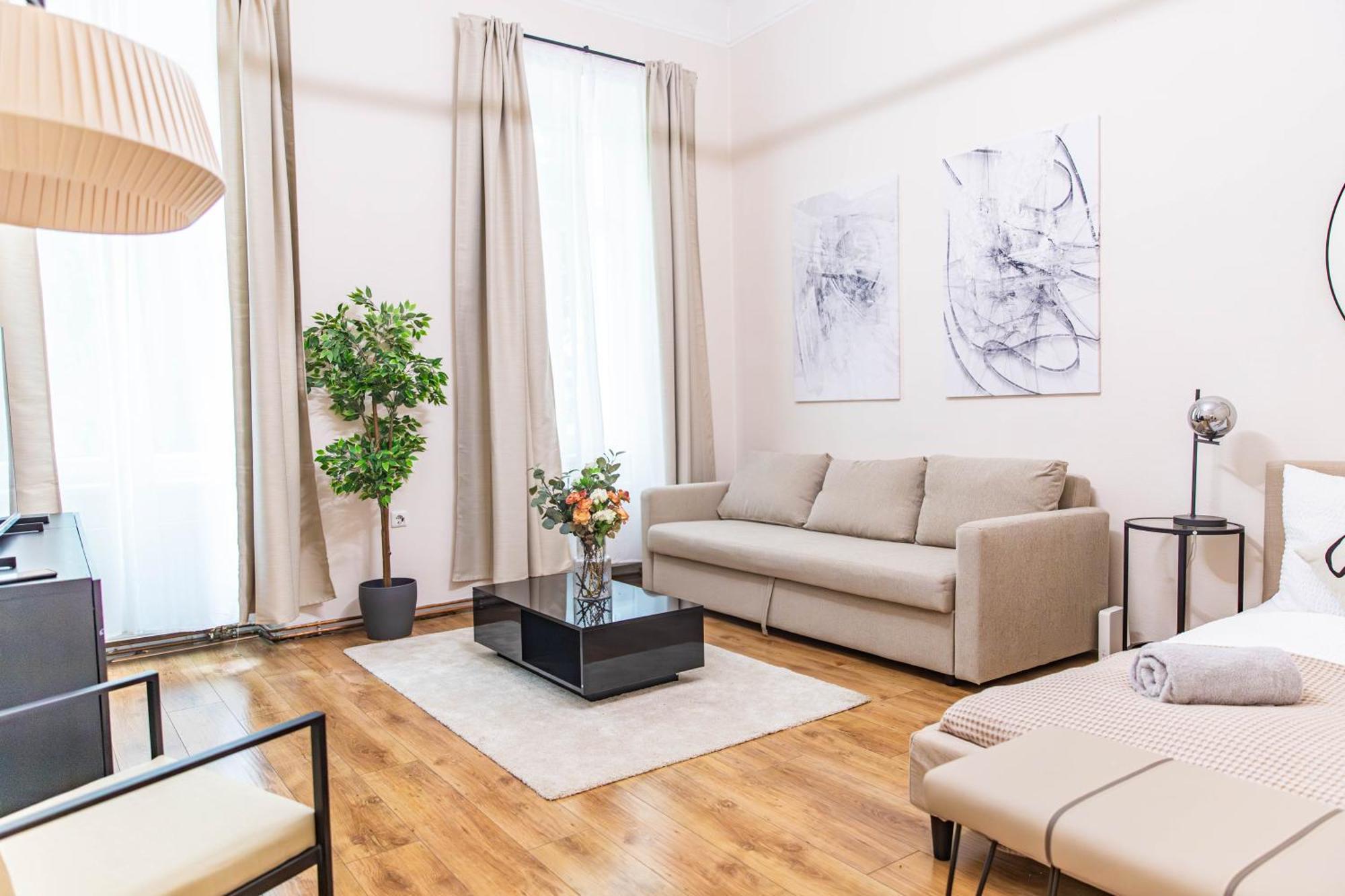Stylish Apartment, Next To Schloss Belvedere Apartment *