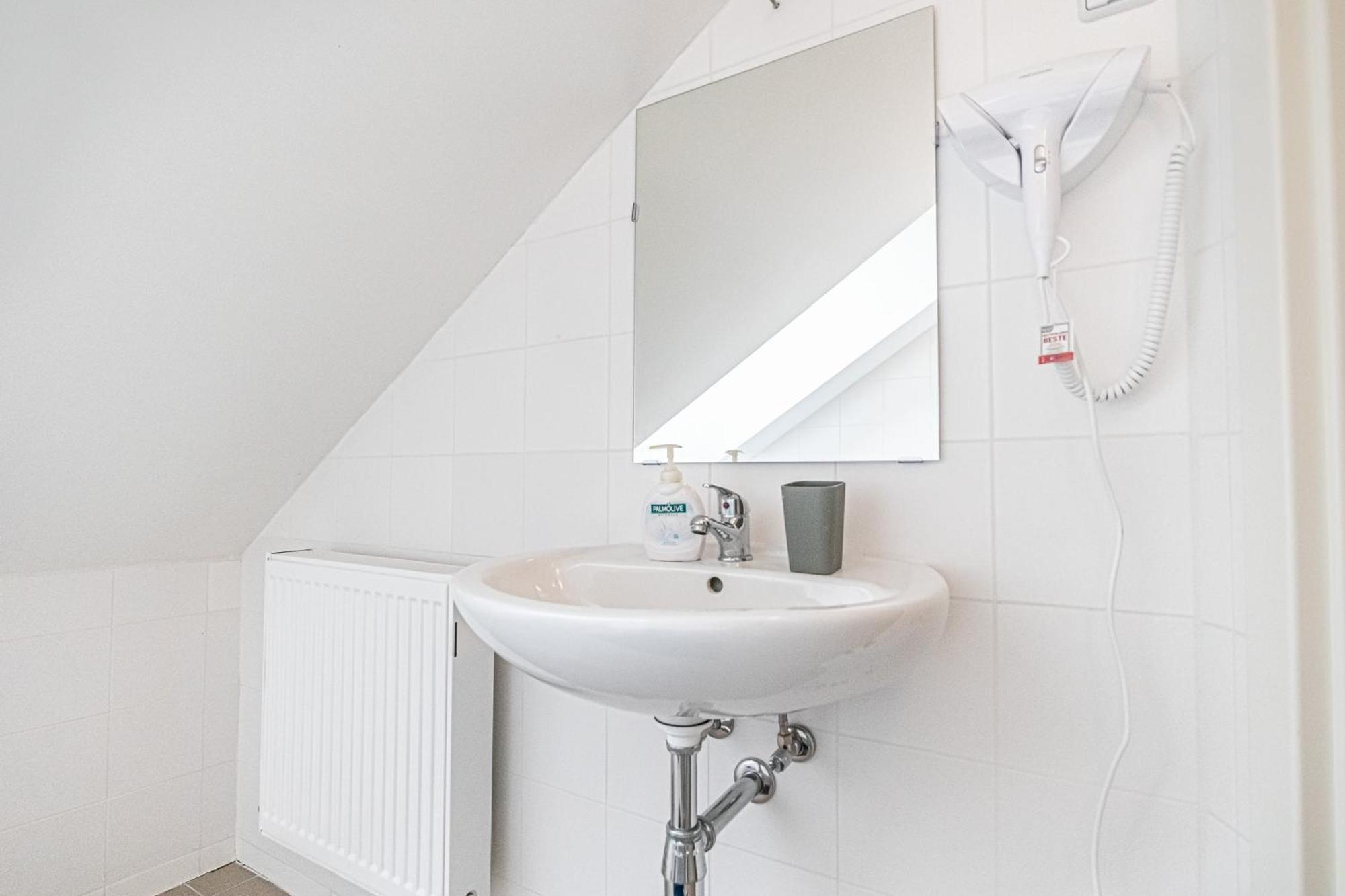 Apartment Airy Attic Apt.: Stylish At Penzing Area