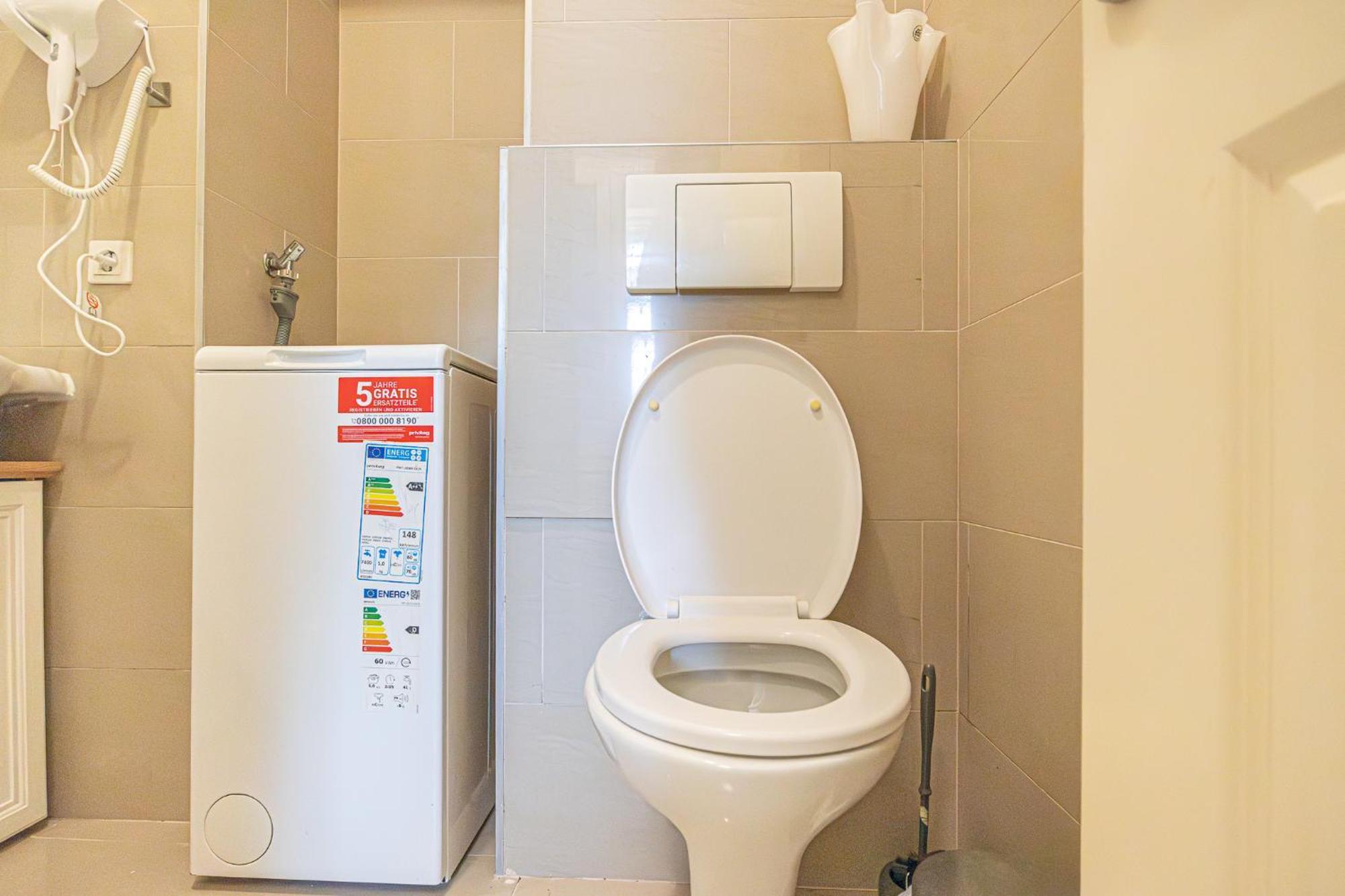 Like 2br Near Penzing Viena