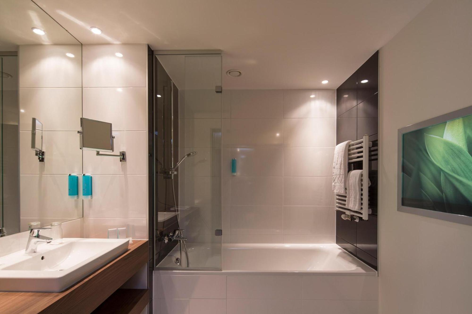 Austria Trend Doppio Hotel 4*