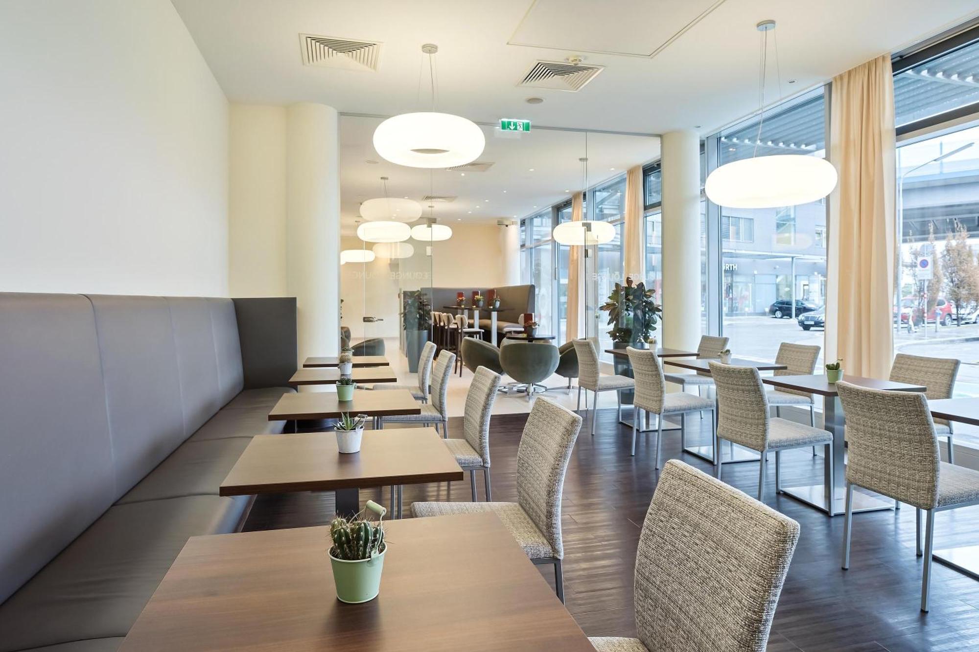 Austria Trend Doppio Hotel 4*