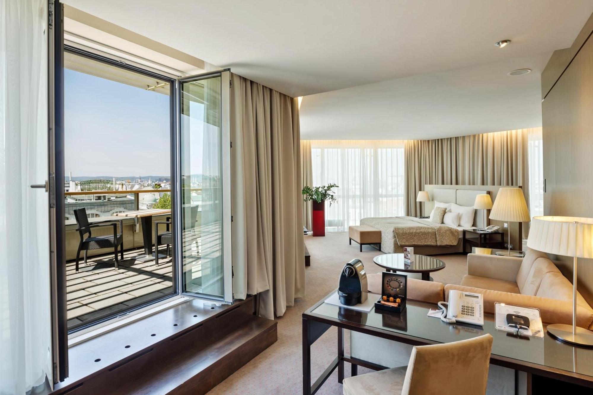 Hotel Austria Trend Savoyen 4*