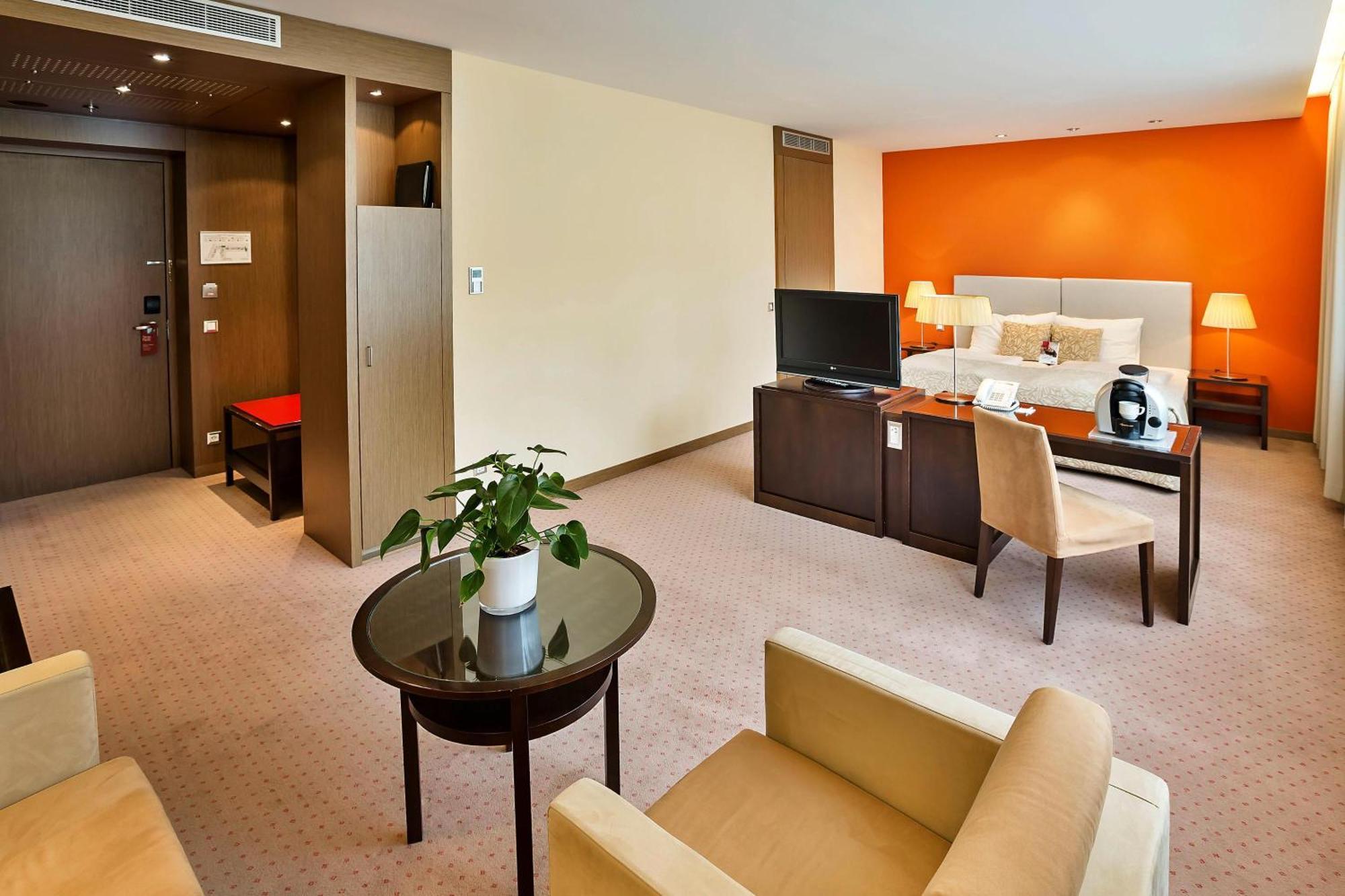 Hotel Austria Trend Savoyen 4*