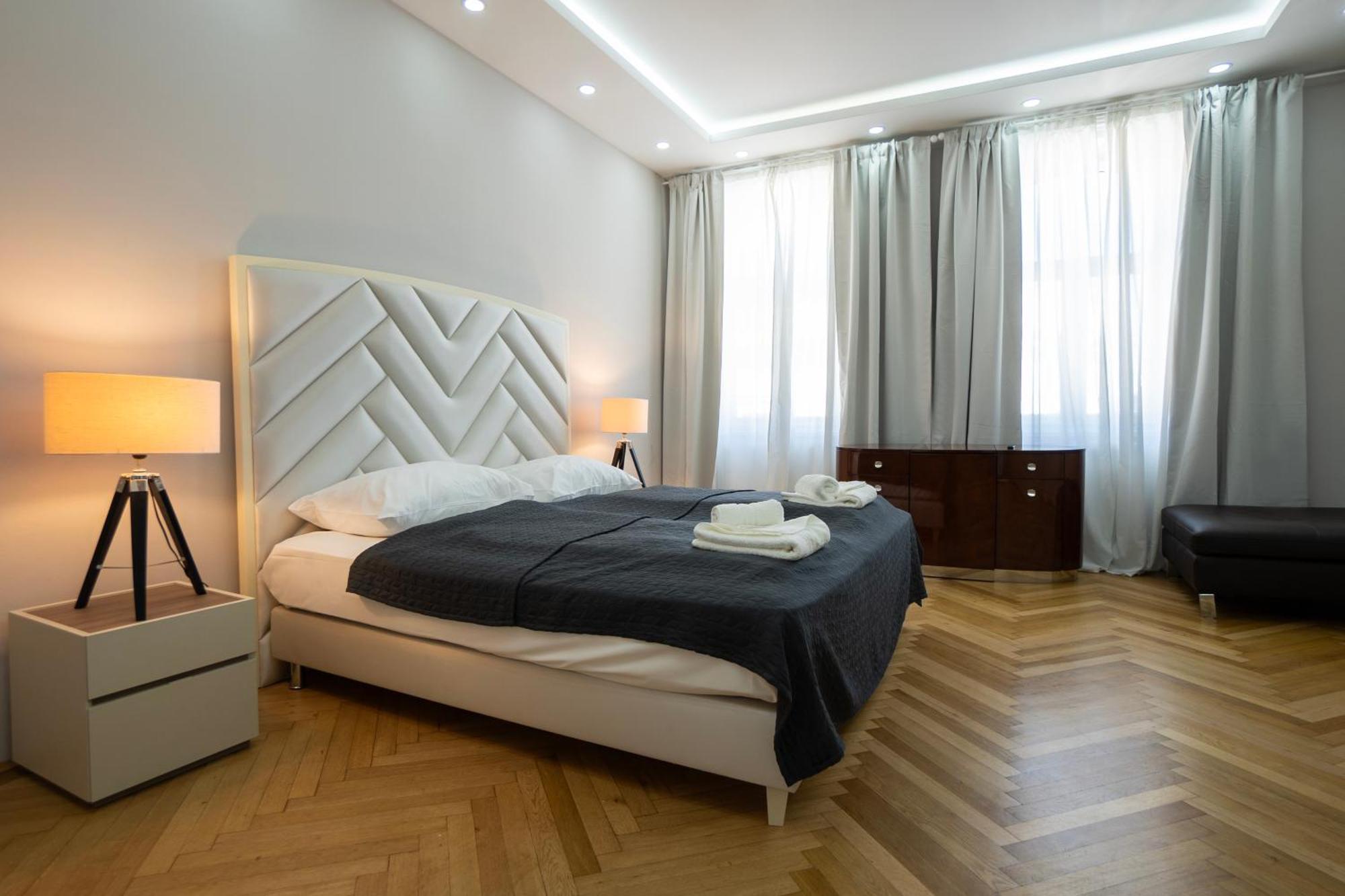 Charming 2-room With Balcony, 15 Min To Center * Vienna