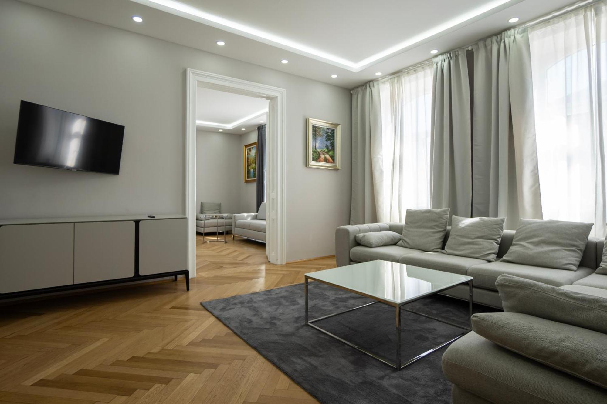 Charming 2-room With Balcony, 15 Min To Center Appartamento Vienna