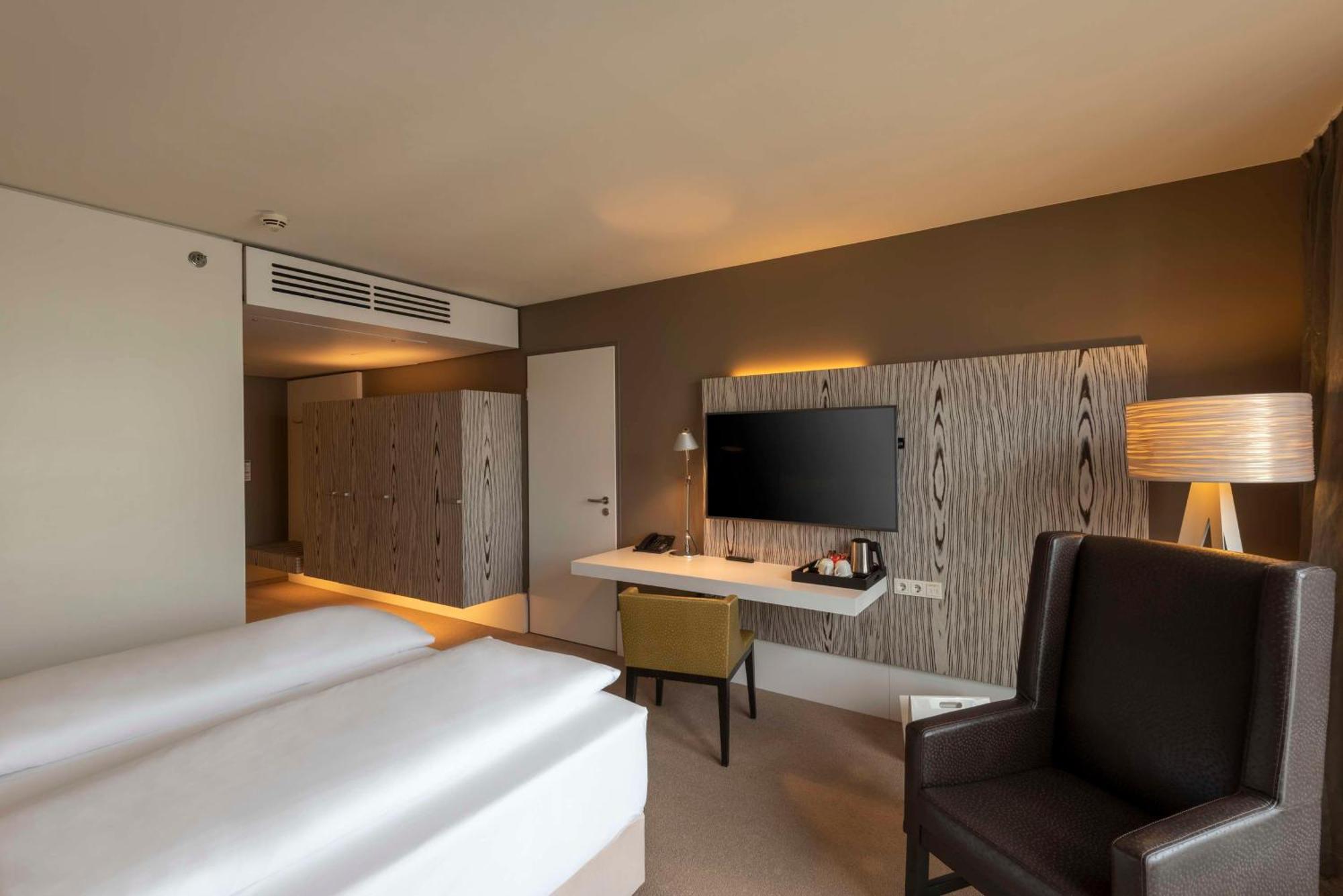 Doubletree By Hilton Schonbrunn Hotel 4*