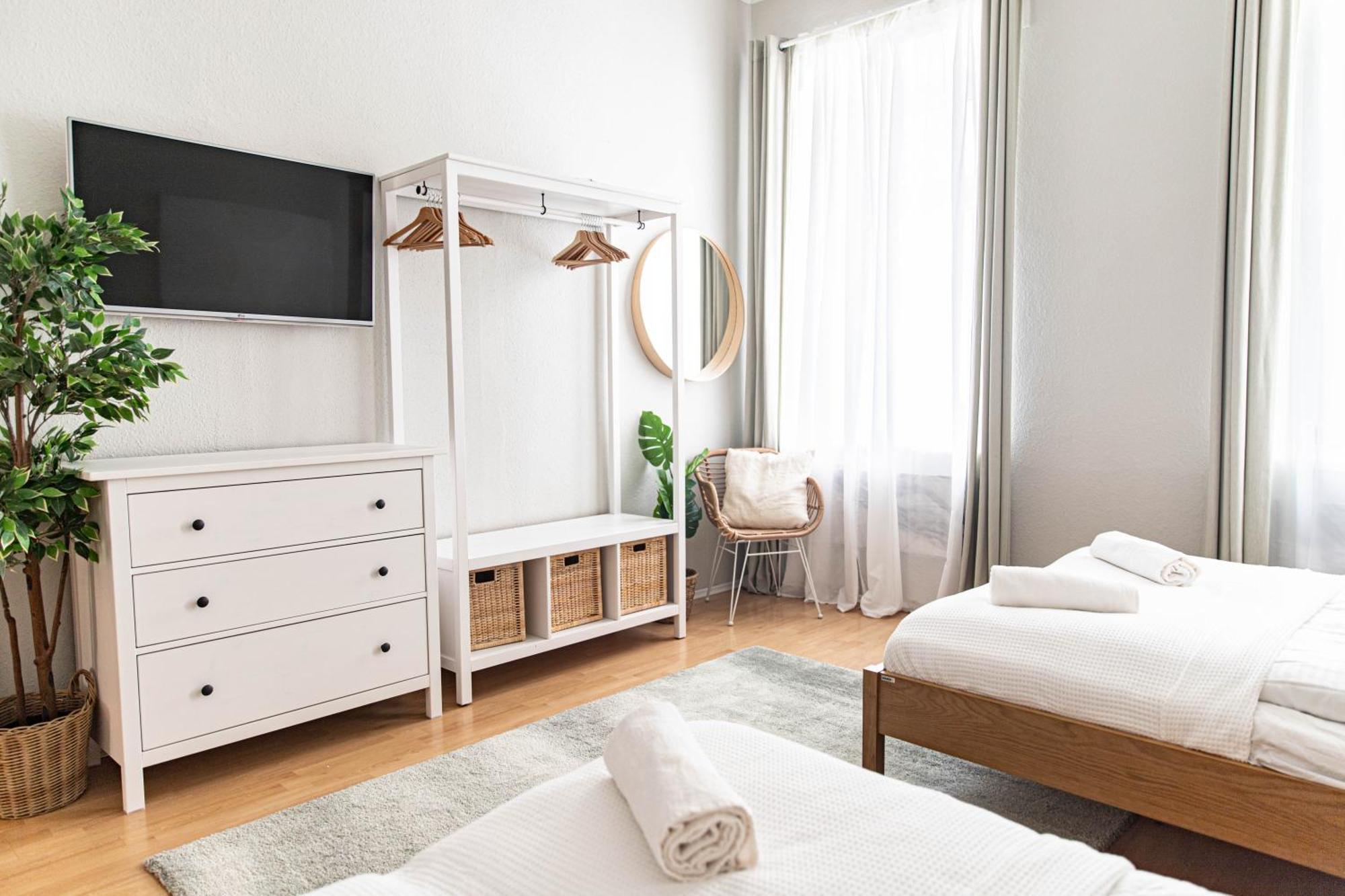 Spacious Apartment, 3 Min To U1 Reumannplatz Apartamento *