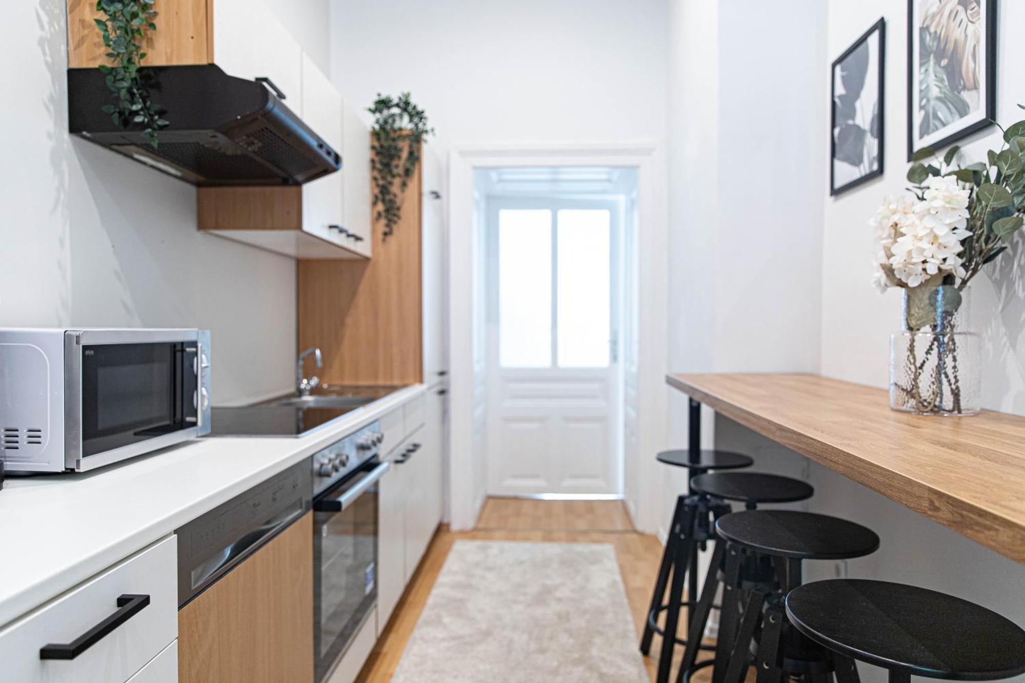 Spacious Apartment, 3 Min To U1 Reumannplatz Apartment Wien