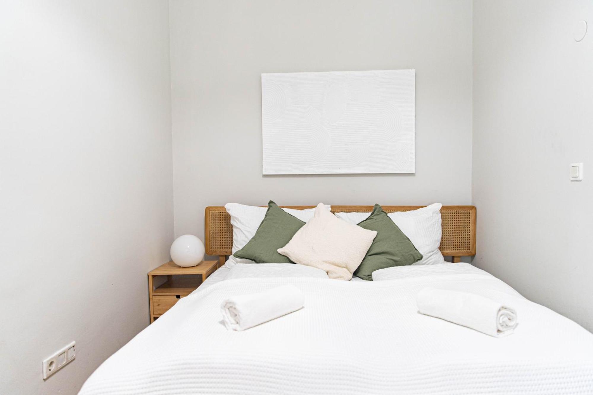 Spacious Apartment, 3 Min To U1 Reumannplatz