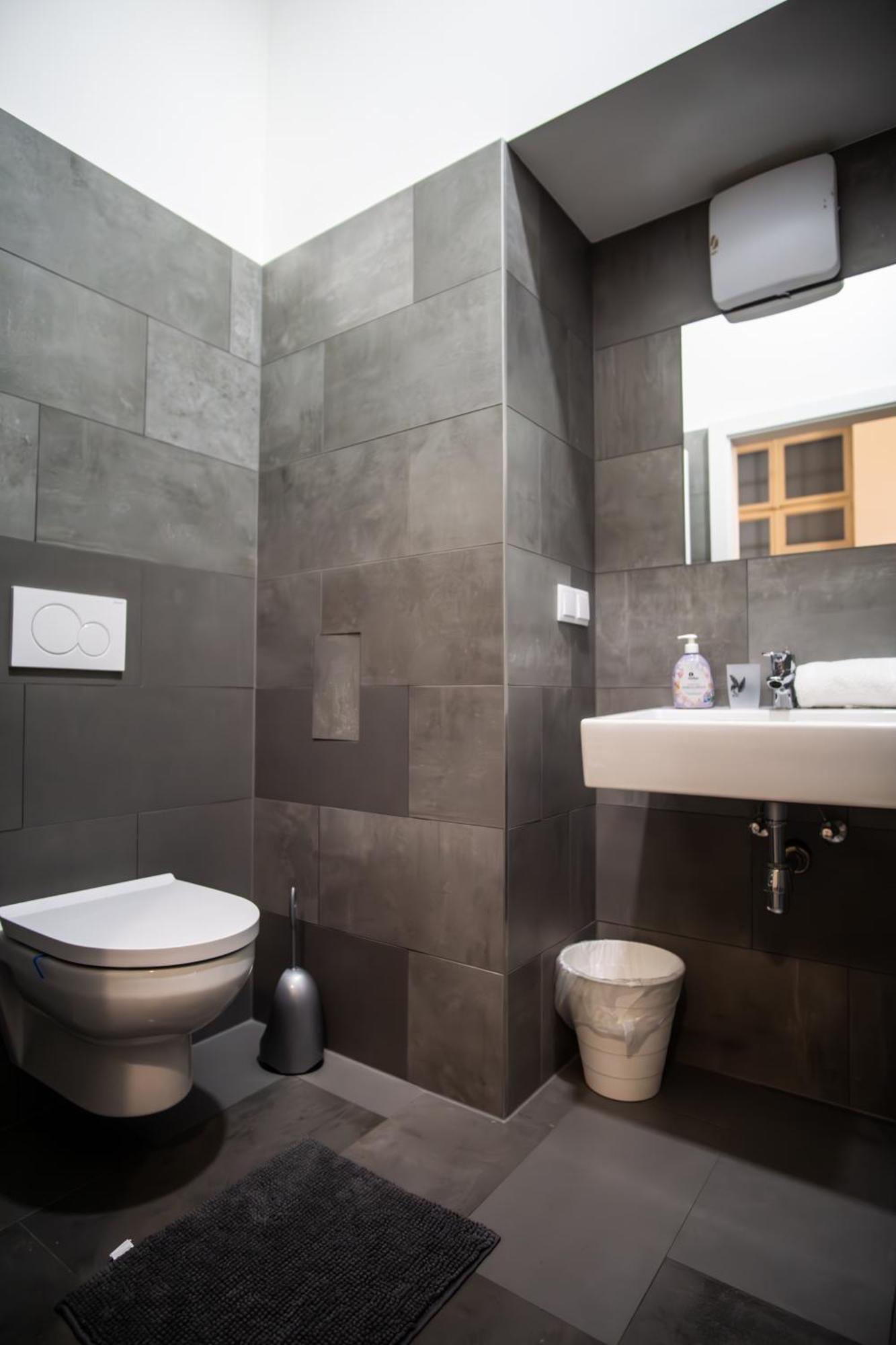 Raimond Apartment *