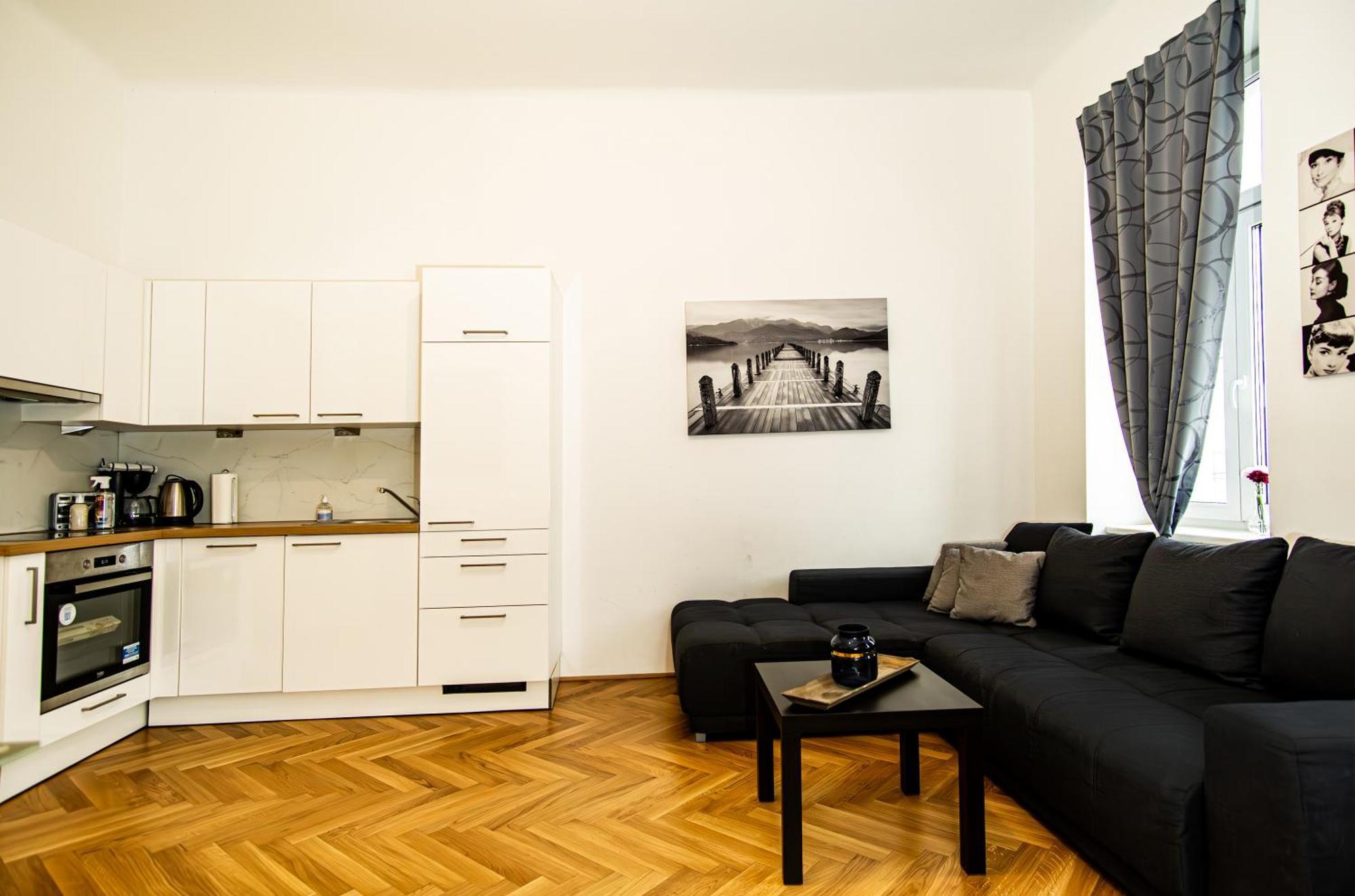 Raimond Apartment