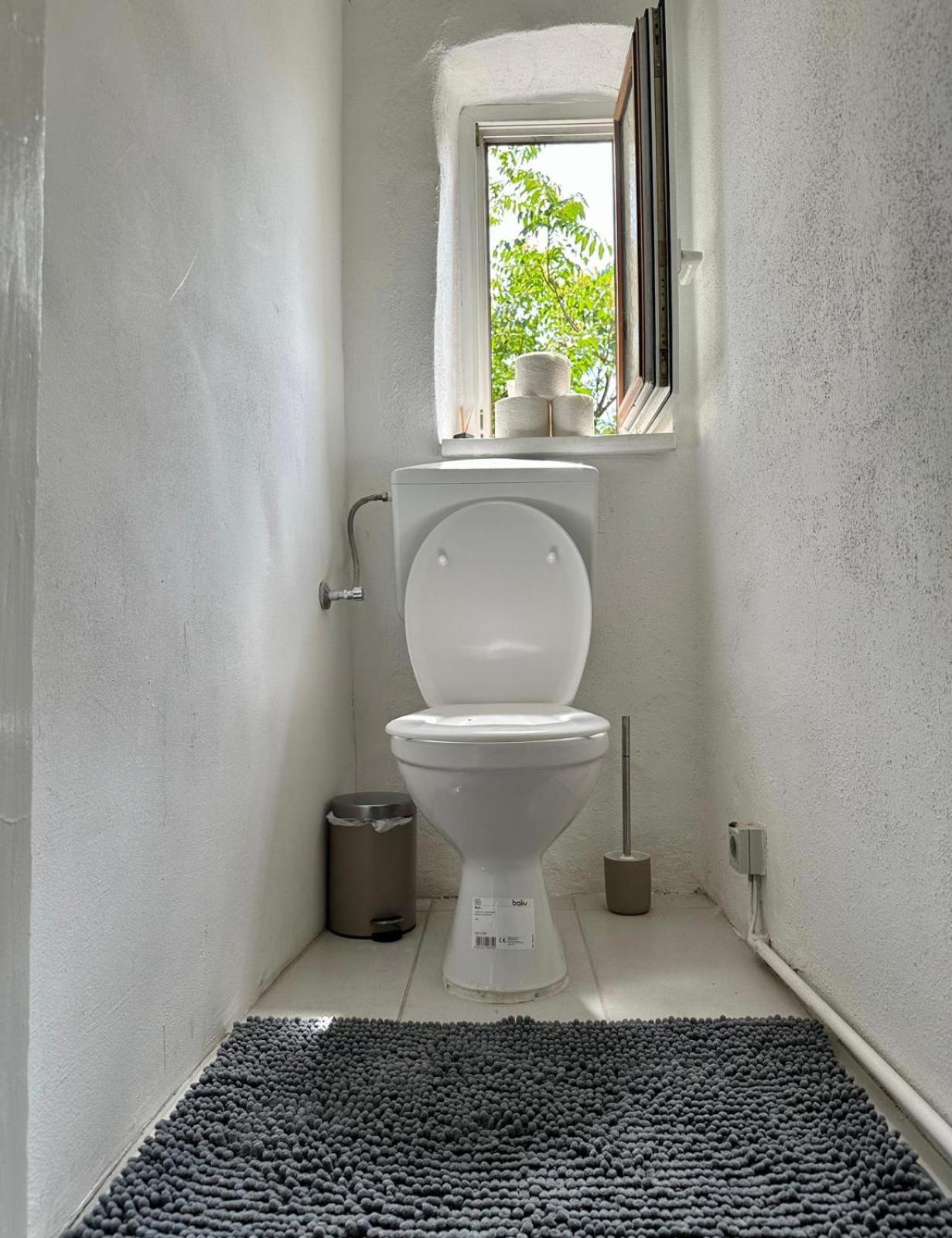 Spacious Apartment, 3 Min To U6 Metro Apartment Vienna