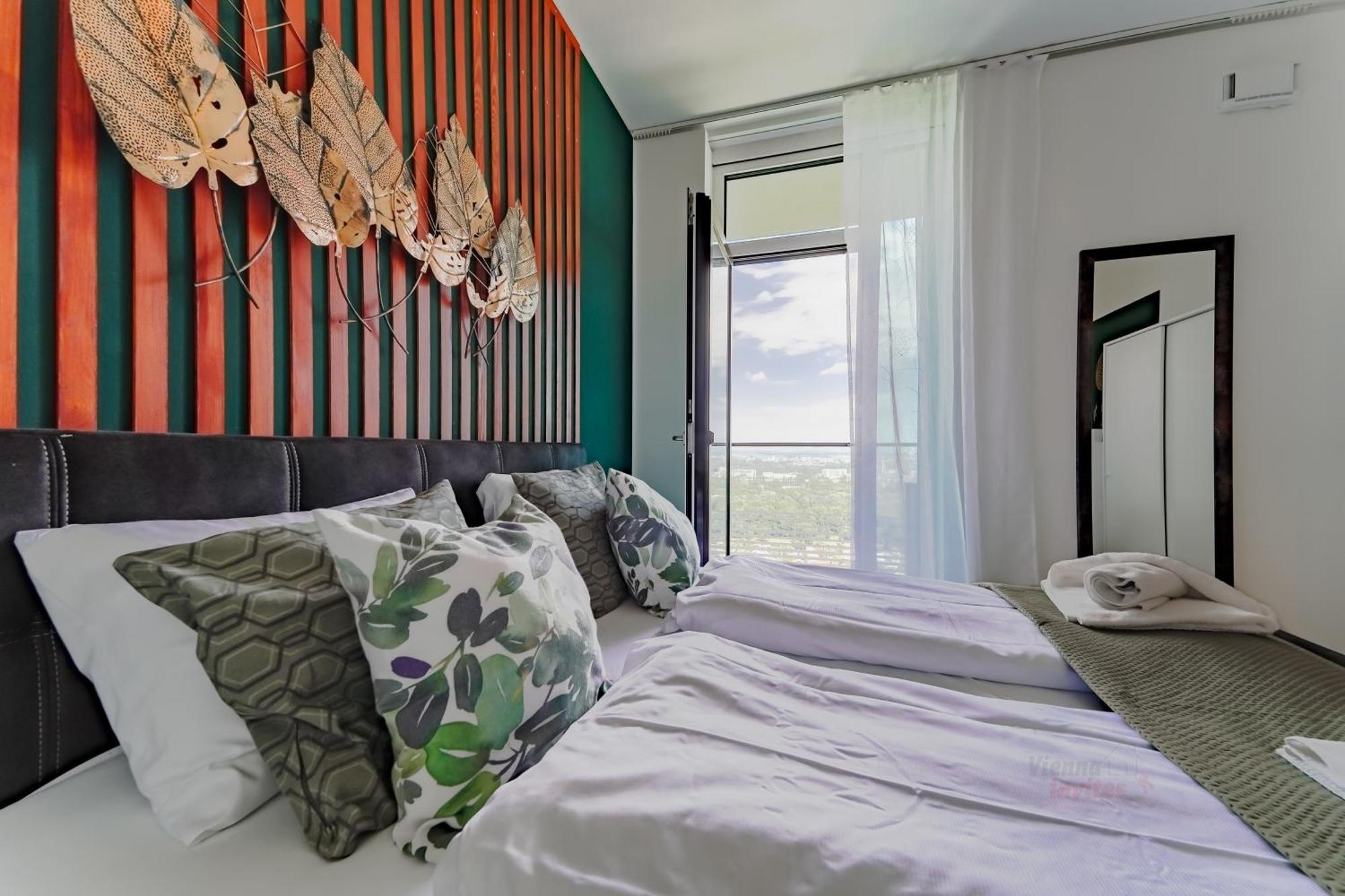 Triiiple 7heaven - Amazing View On Floor With Rooftop Pool Apartment *