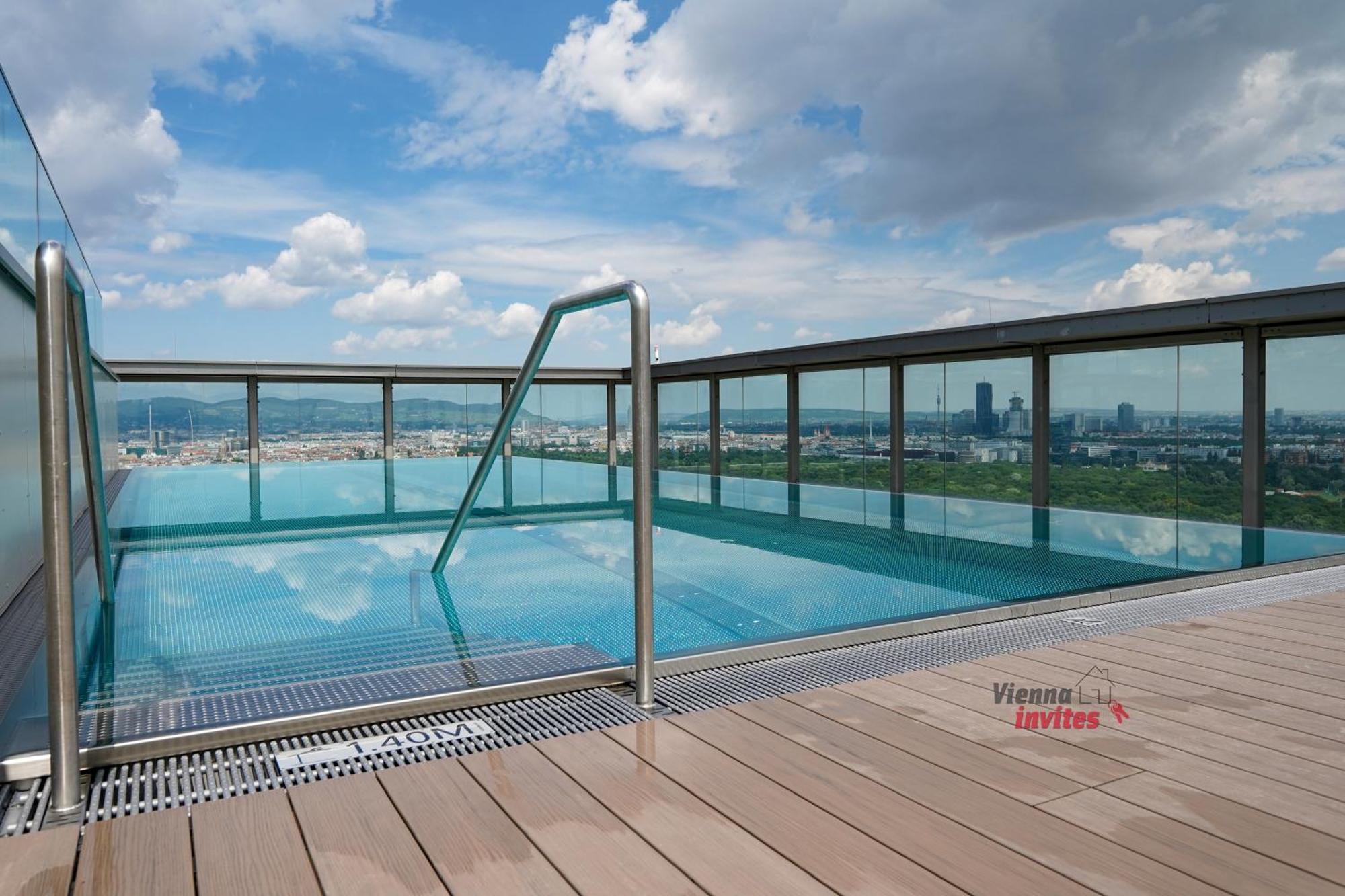 Triiiple 7heaven - Amazing View On Floor With Rooftop Pool Vienna