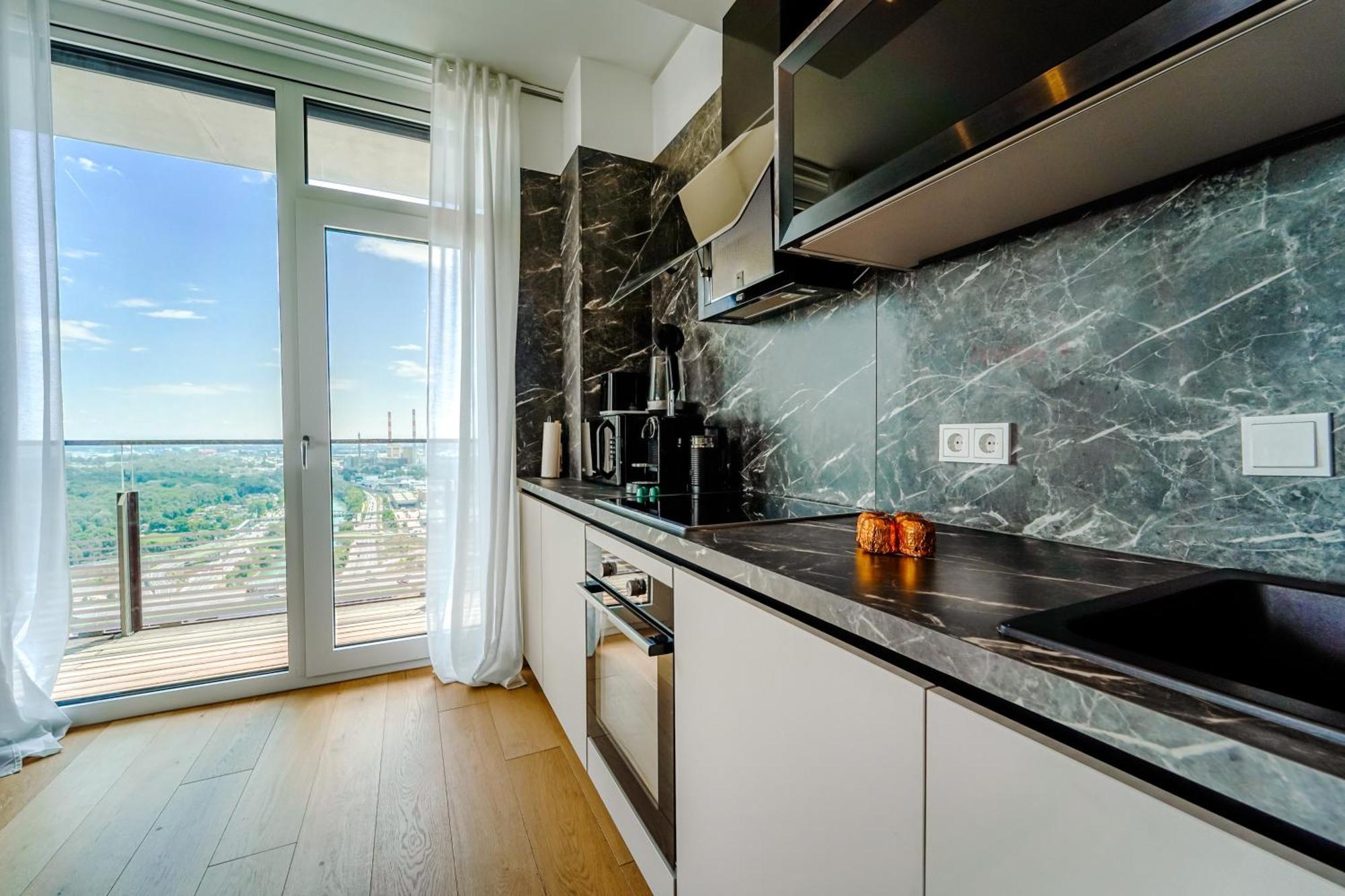 Triiiple 7heaven - Amazing View On Floor With Rooftop Pool Apartment Vienna