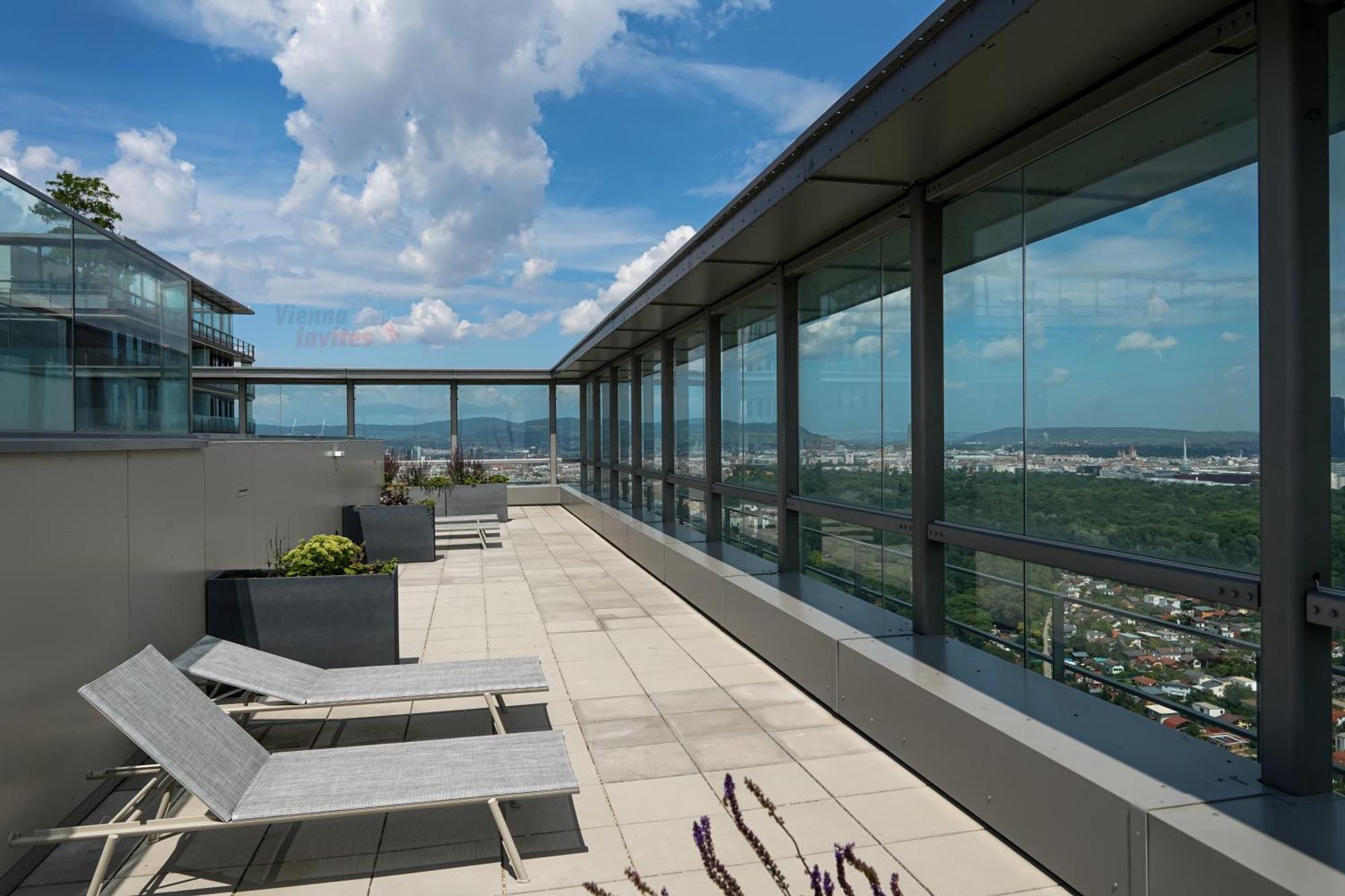 Triiiple 7heaven - Amazing View On Floor With Rooftop Pool Apartment Vienna