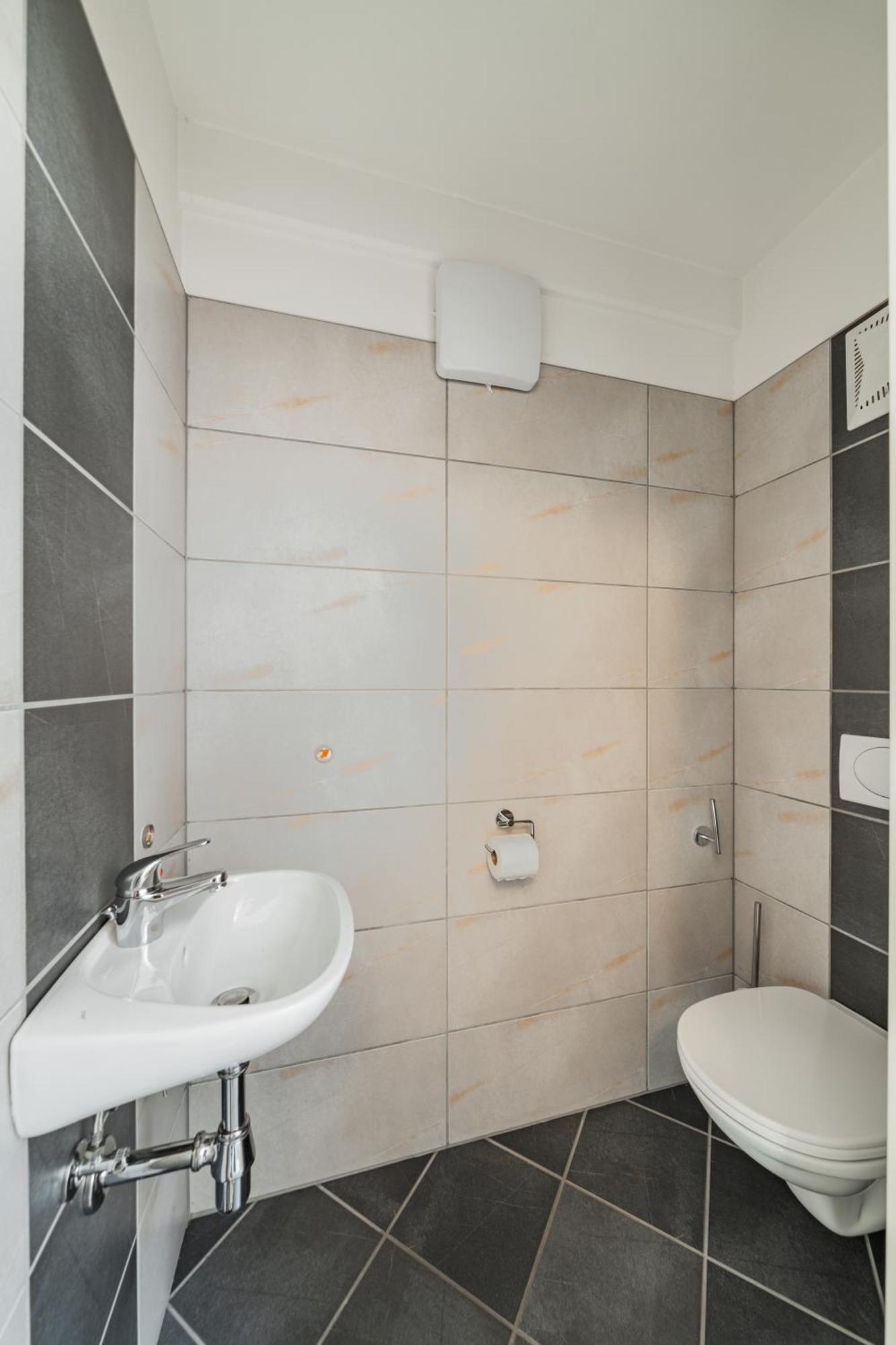 Next To Schoenbrunn - Free Parking !!! Apartment Vienna