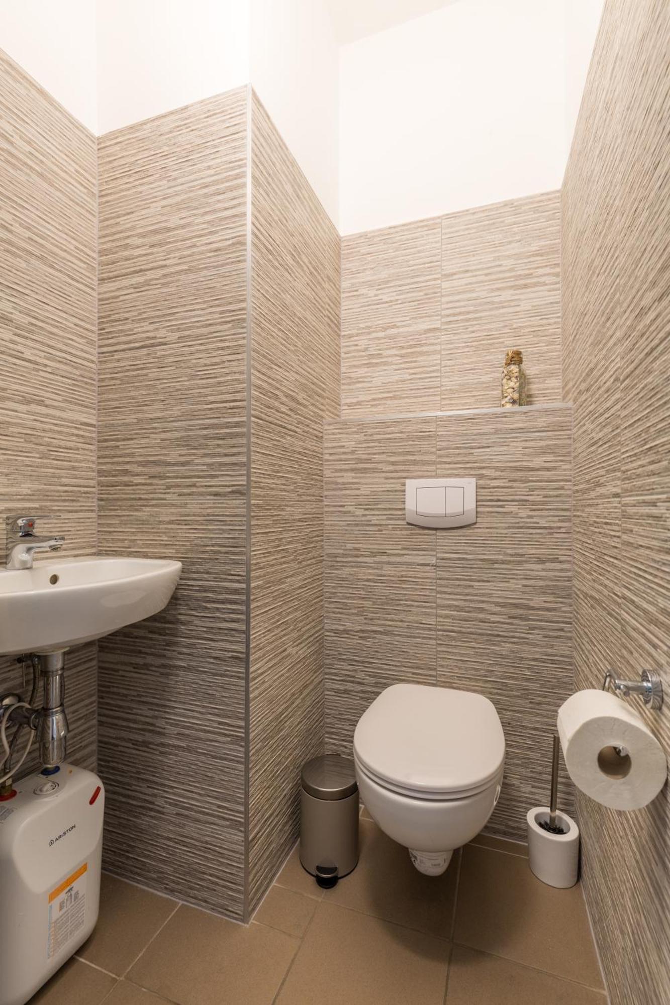 Xxxl Bed/ Free Parking/ Viena