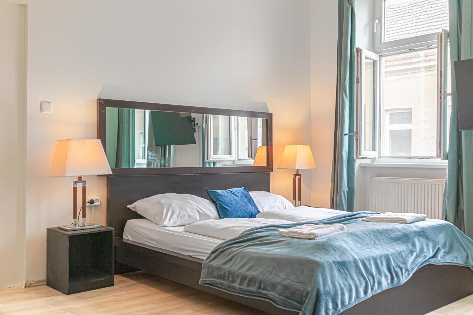 Apartment Inviting 2br Shared - Centrally Located *