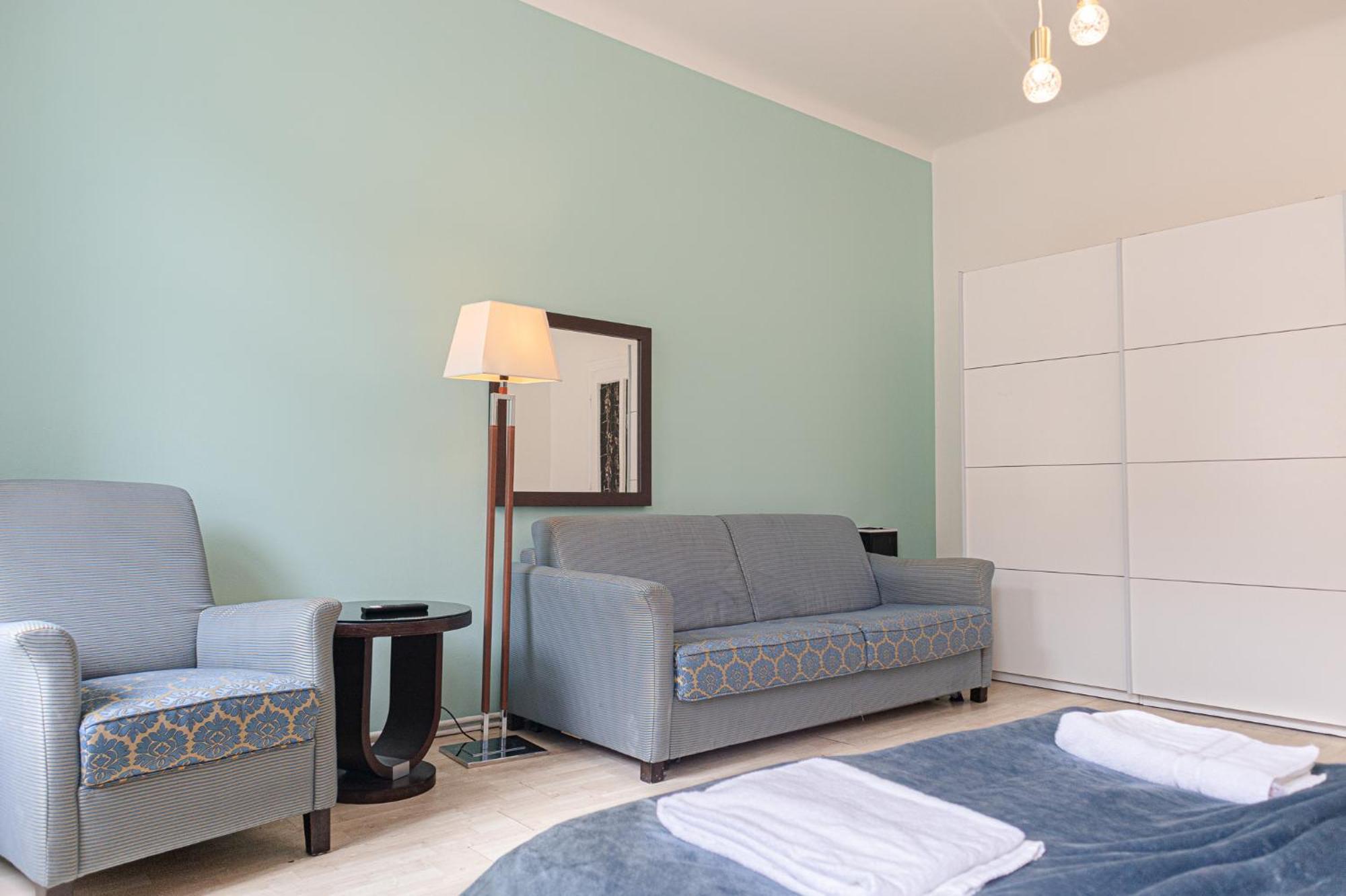 Inviting 2br Shared - Centrally Located *