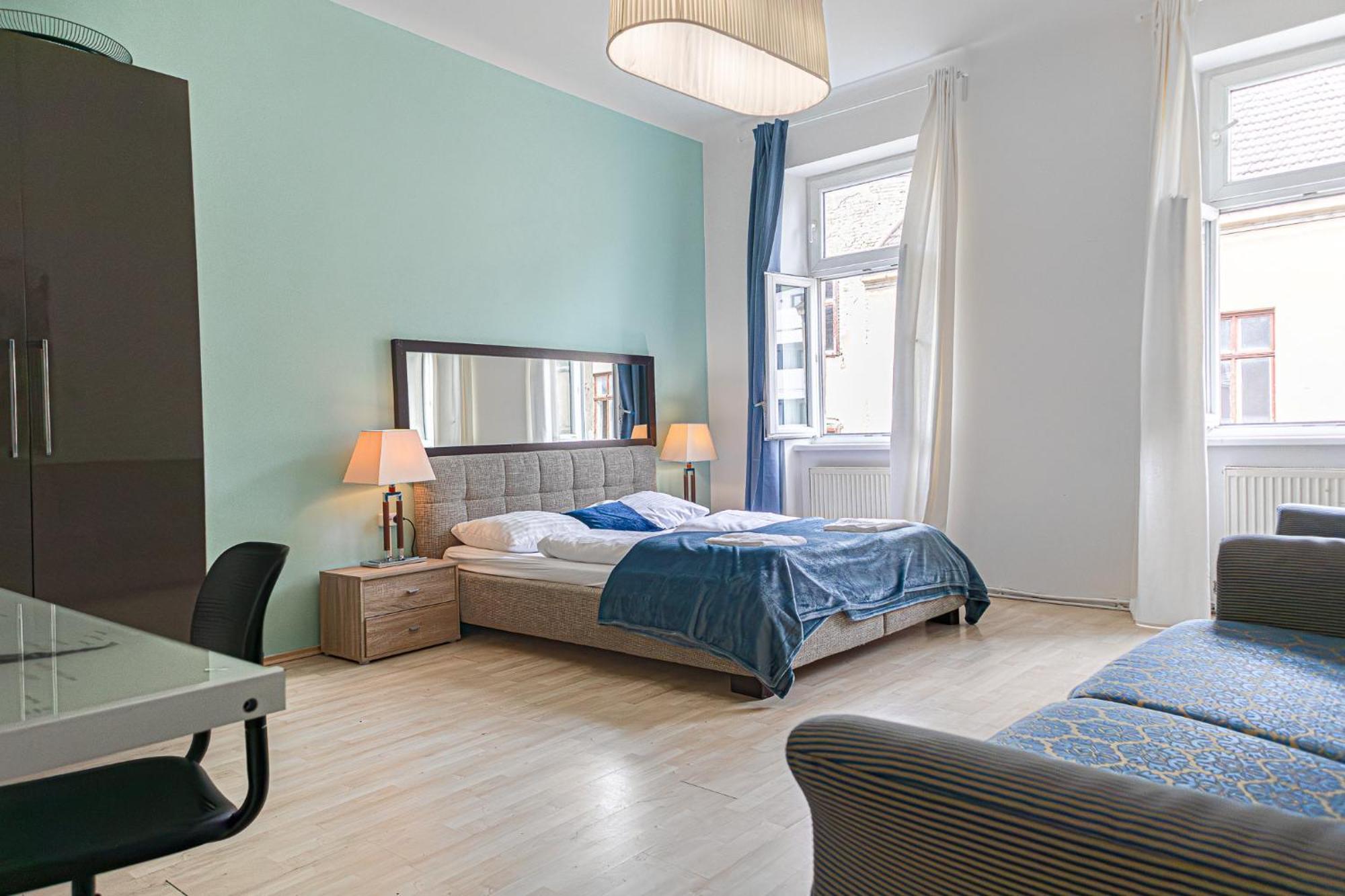 Inviting 2br Shared - Centrally Located *