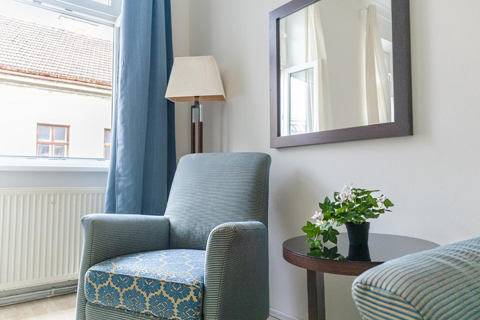 Inviting 2br Shared - Centrally Located *