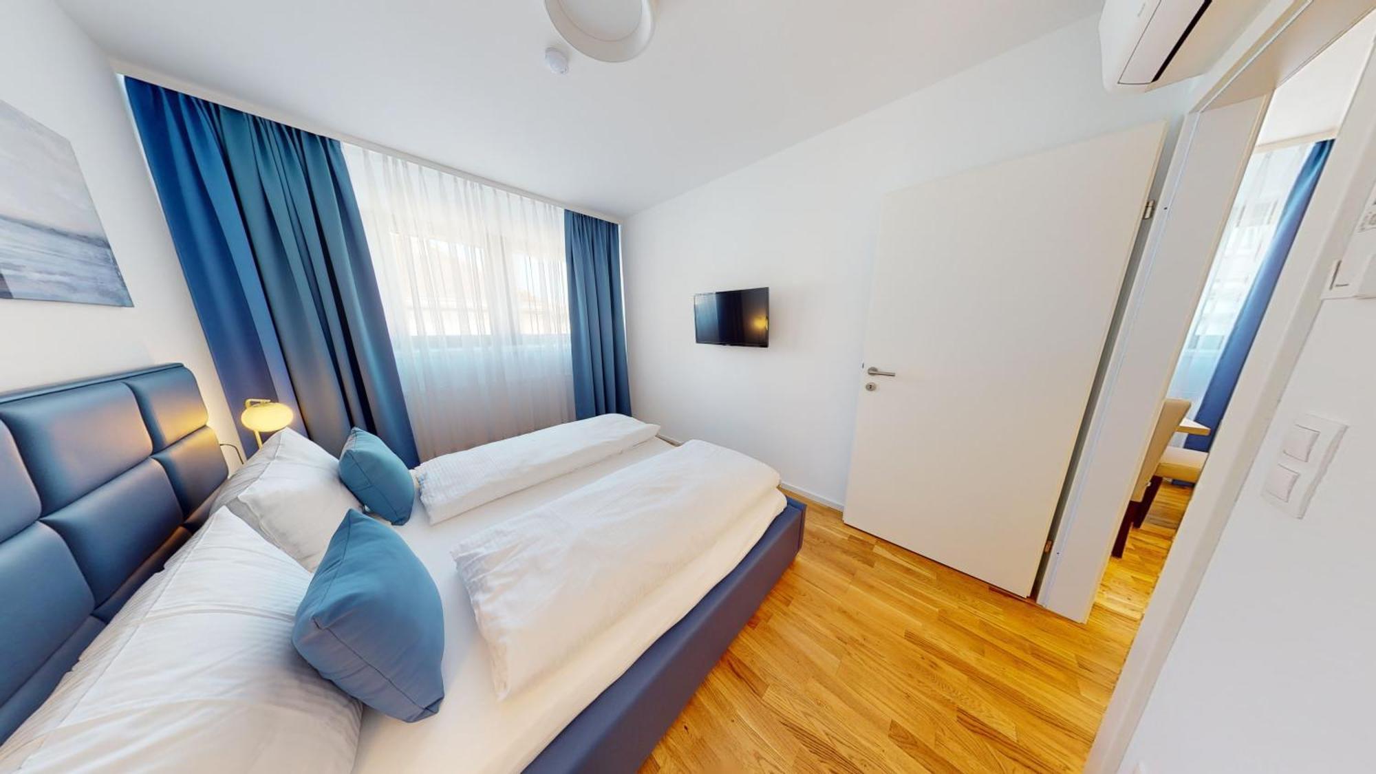 Alon Homes - Premium Center Apartment *