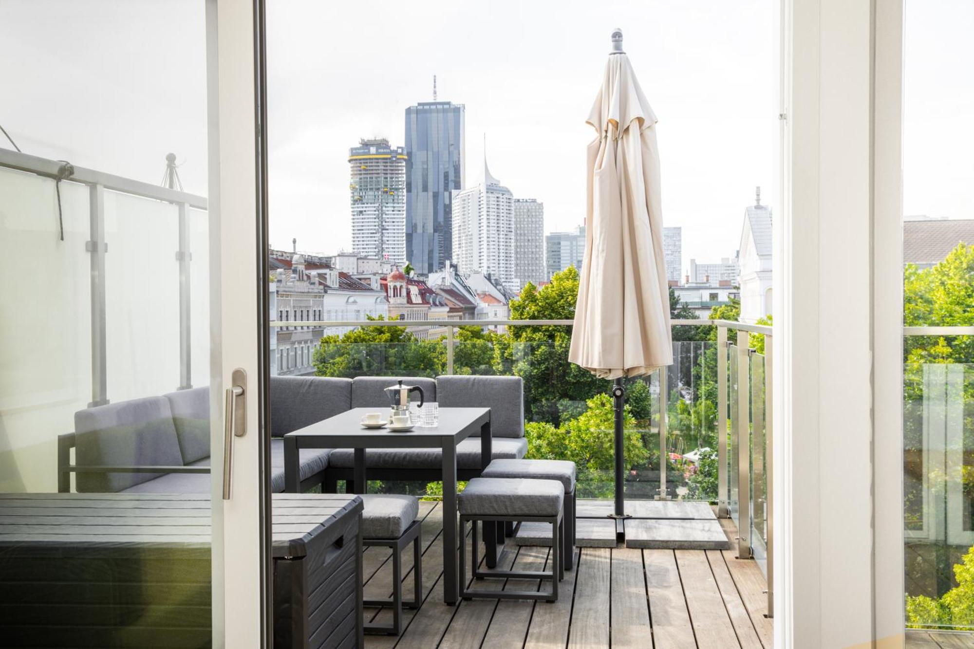Skyline Mit Terrasse Close To Lakes Apartment Vienna