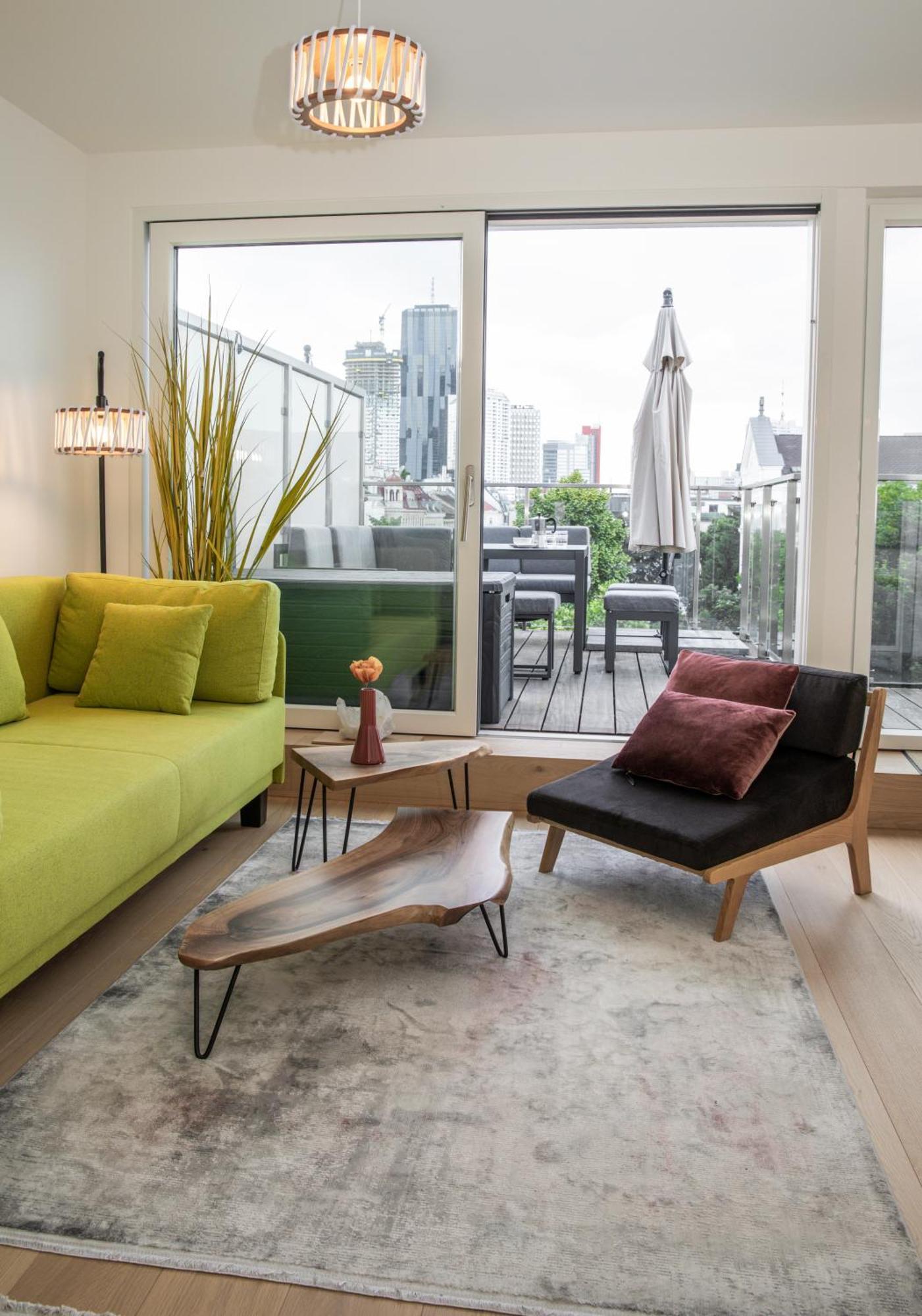 Apartment Skyline Mit Terrasse Close To Lakes