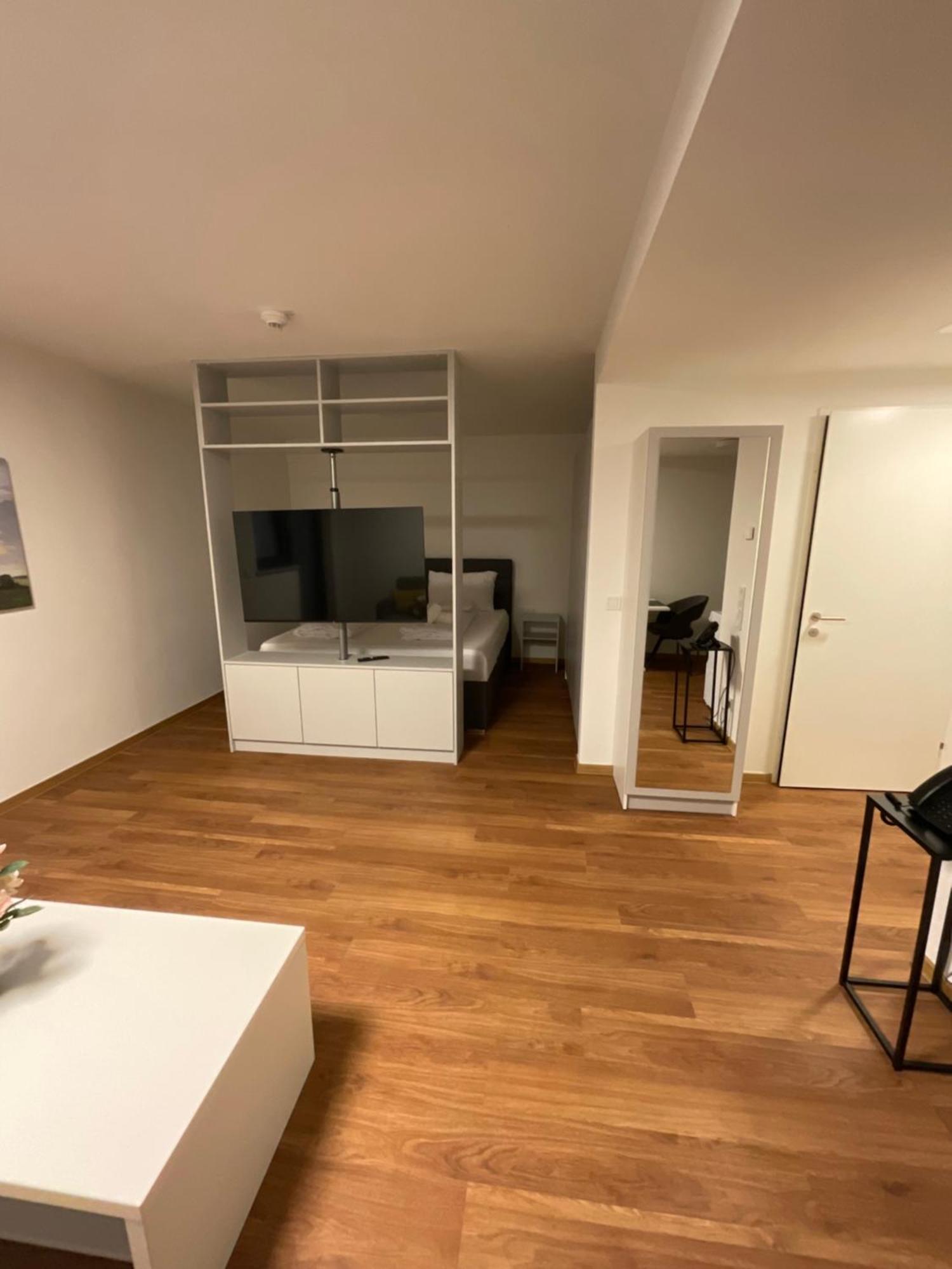 Dm & S * Vienna