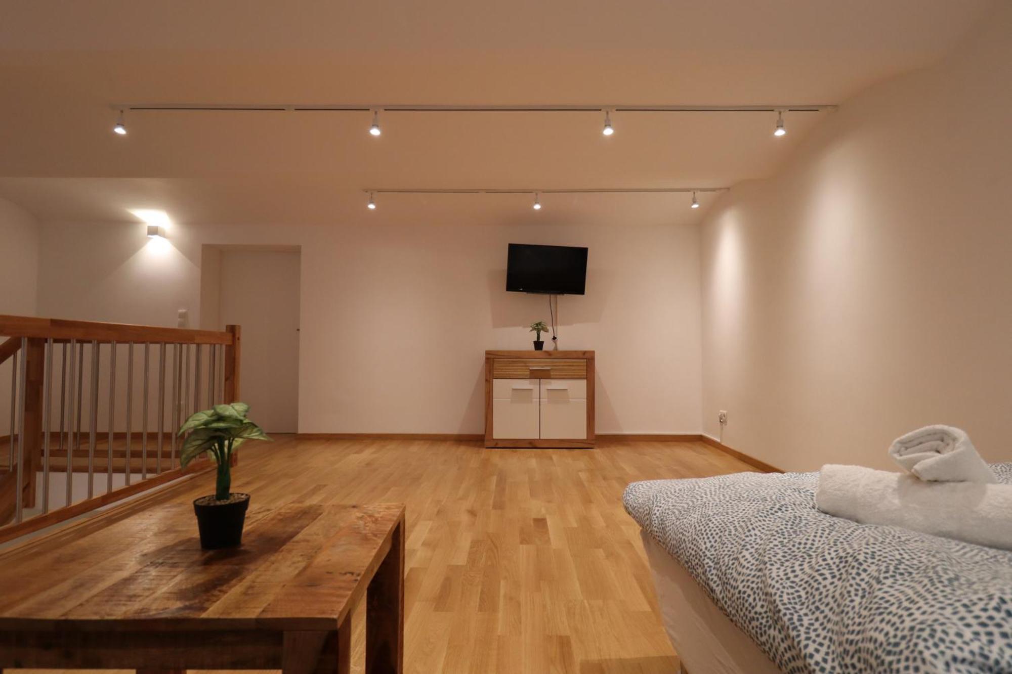 Apartamento Luxurioeses Duplex 130m2 Viena