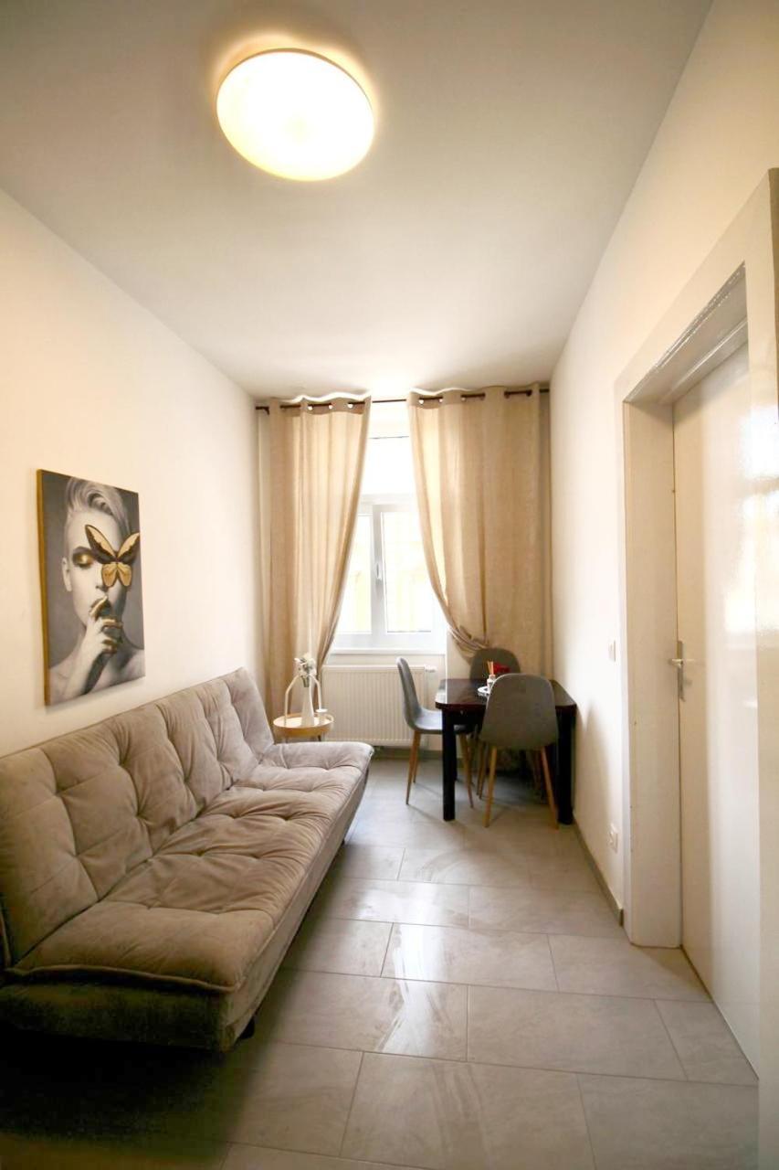 Apartment Family Mz27