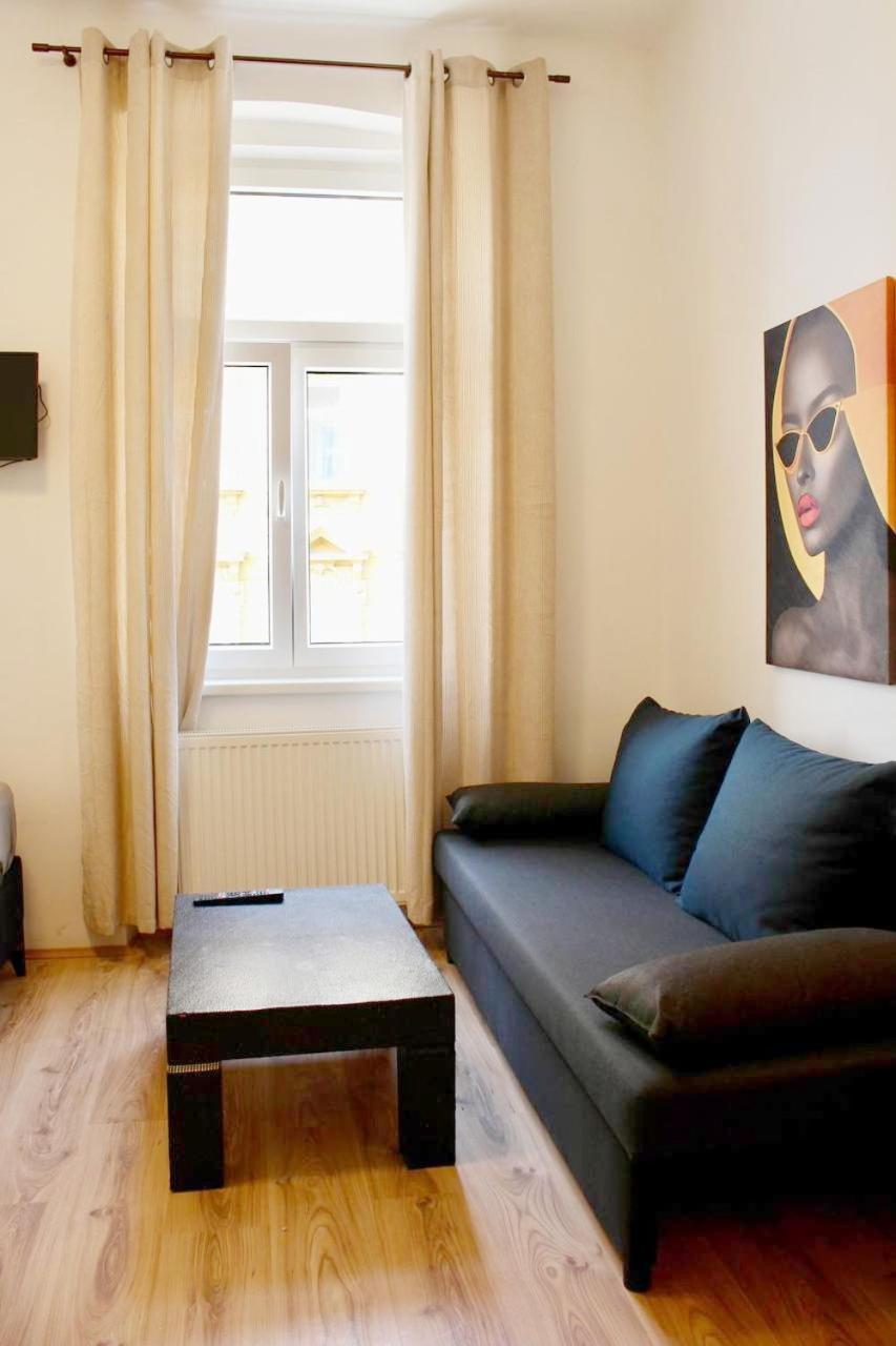 Apartment Family Mz27
