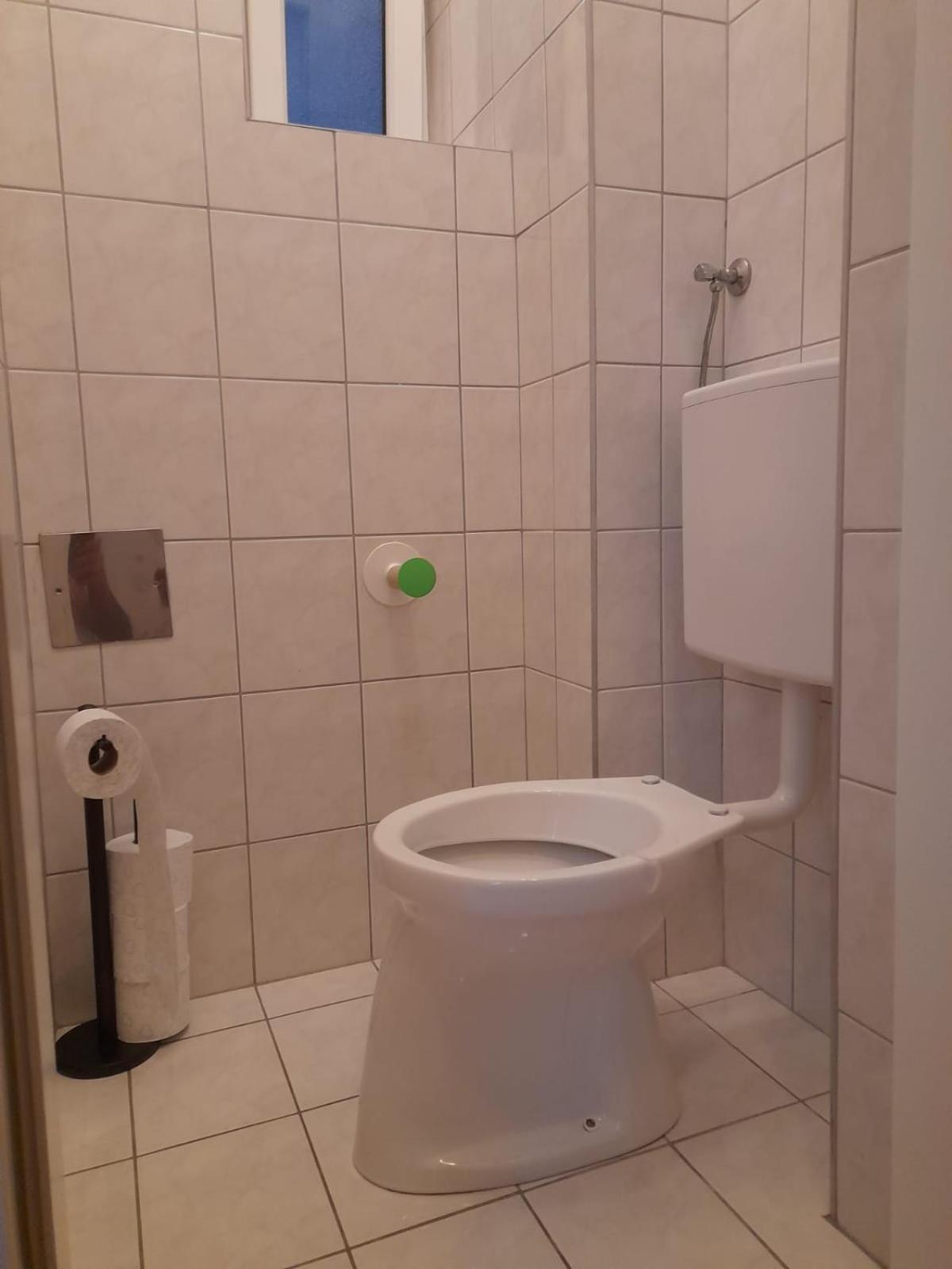 10sam Apartment