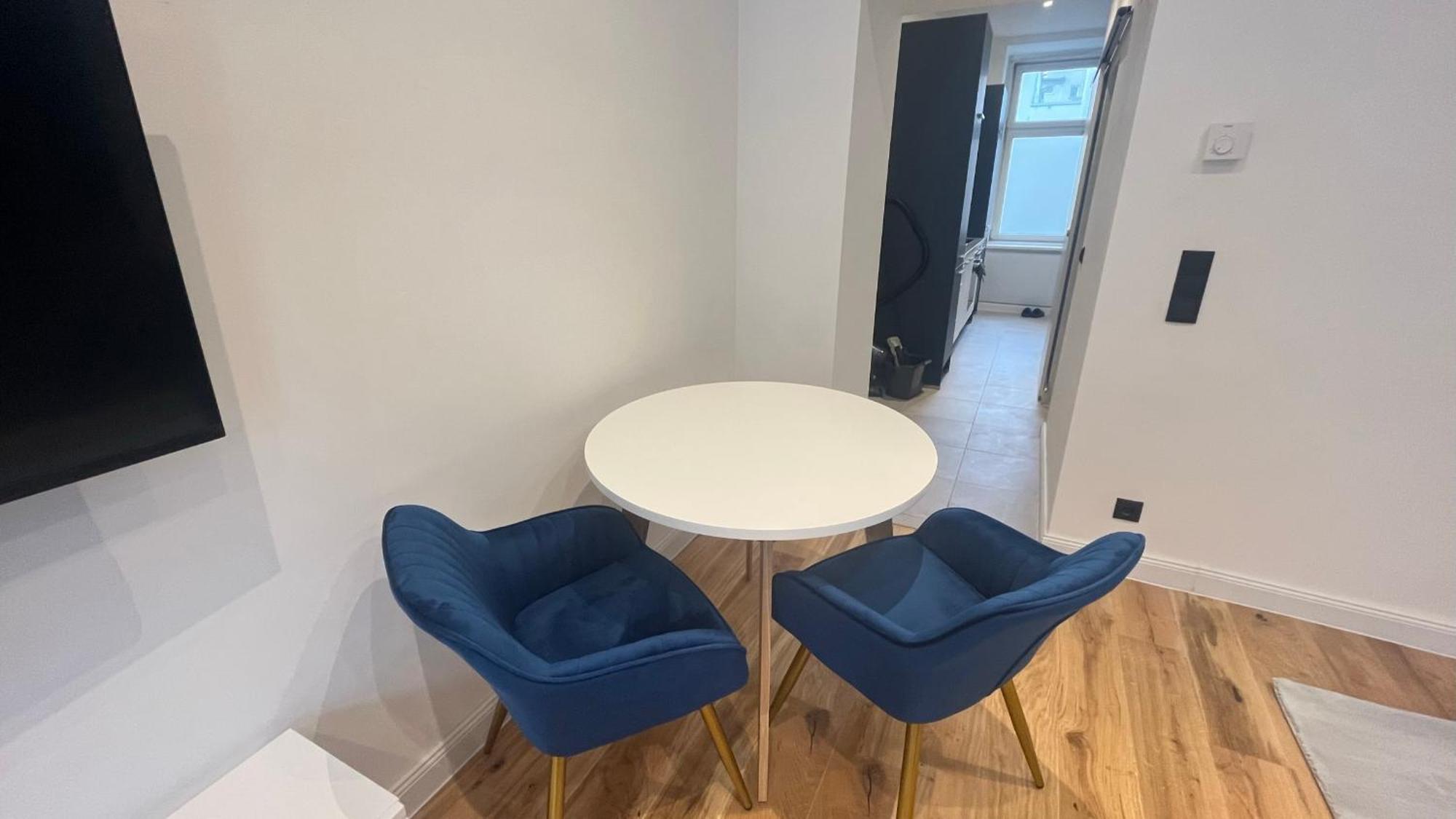K&k Near Hauptbahnhof - Kingsize Bed Apartamento