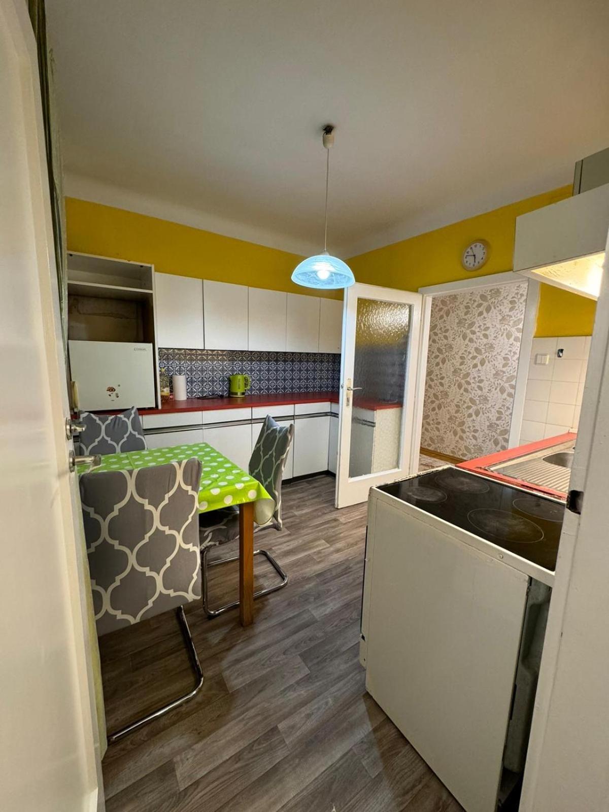 Schoene Angenehme Apartment *