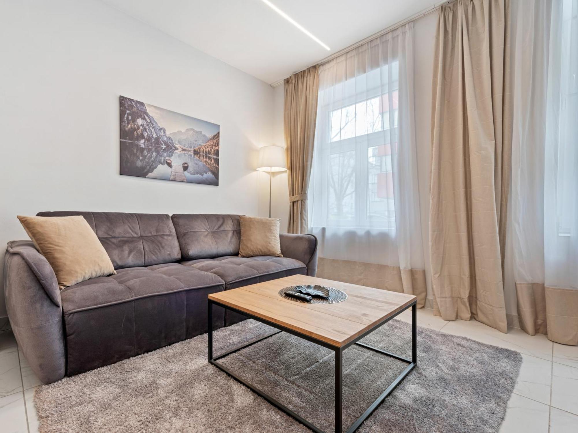 Sky9 District 17 Apartment *
