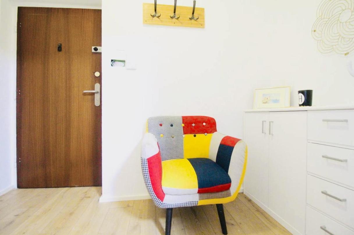 Modern In Millennium Area Apartment *