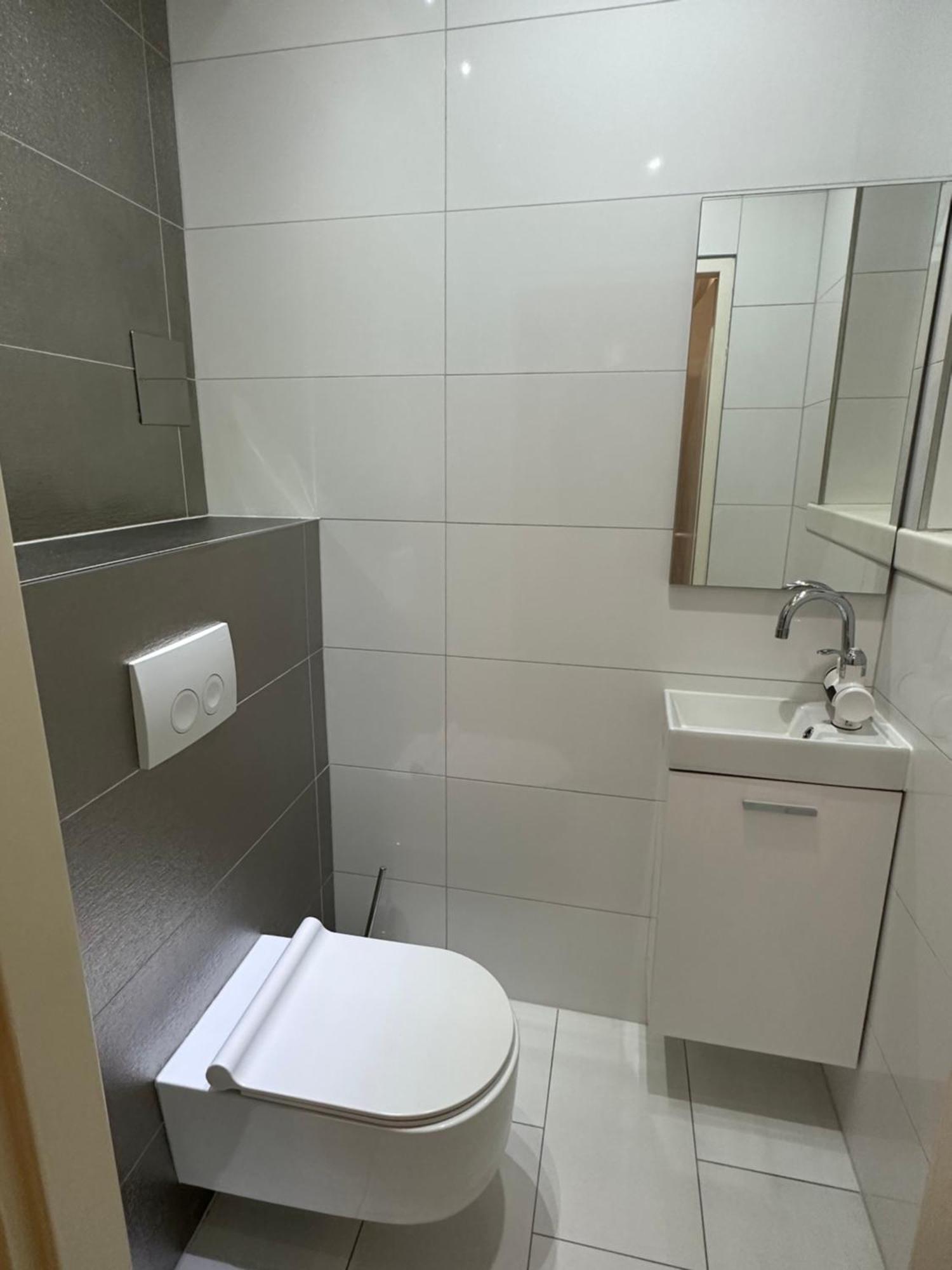 Schoene Mit Balkon Apartamento Viena