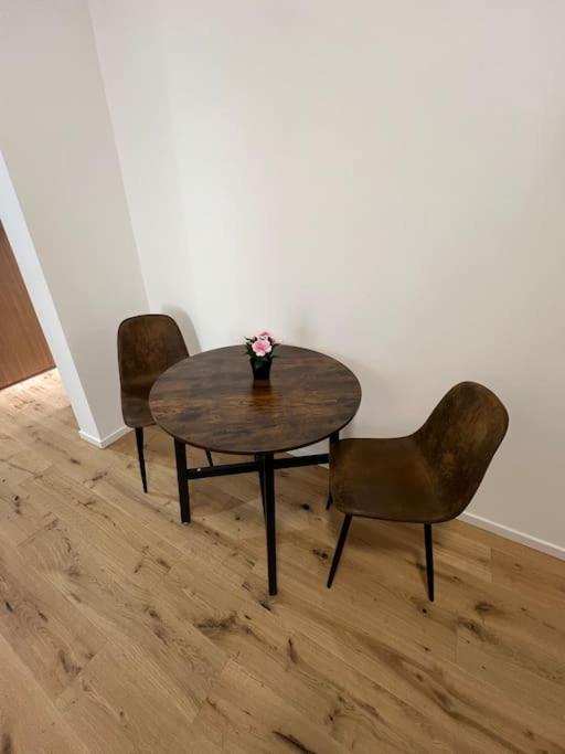 Big Apartment *