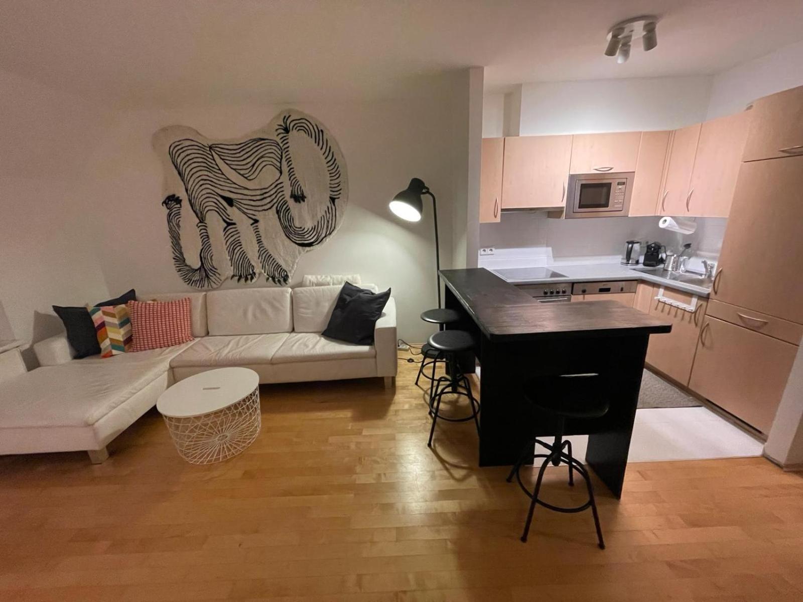 Apartment Traumwohnung Mit Balkon Im 17 Vienna